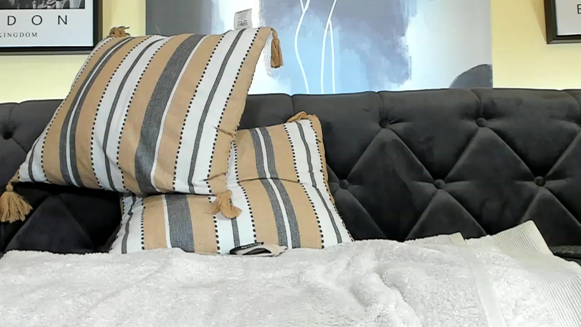 Gallery image thumbnail from Fallingdevil's myfreecams stream on, 05/30/2023, 12:28 image 15 of 20