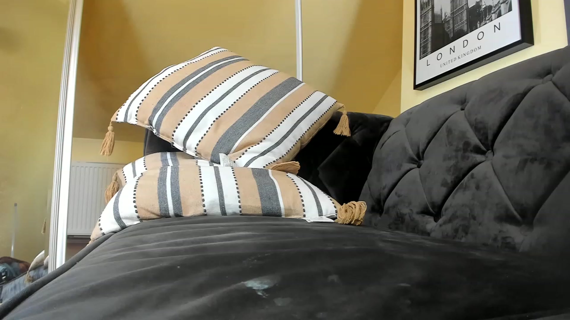 Gallery image thumbnail from Fallingdevil's myfreecams stream on, 06/06/2023, 08:25 image 15 of 20
