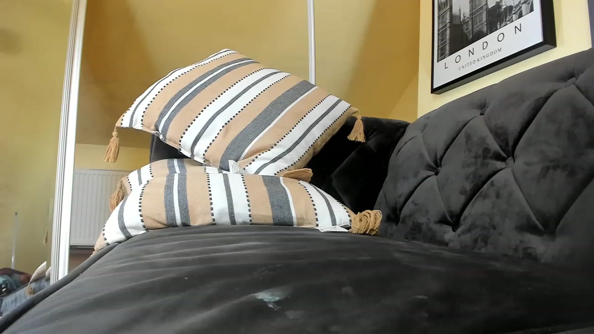 Gallery image thumbnail from Fallingdevil's myfreecams stream on, 06/06/2023, 08:25 image 16 of 20