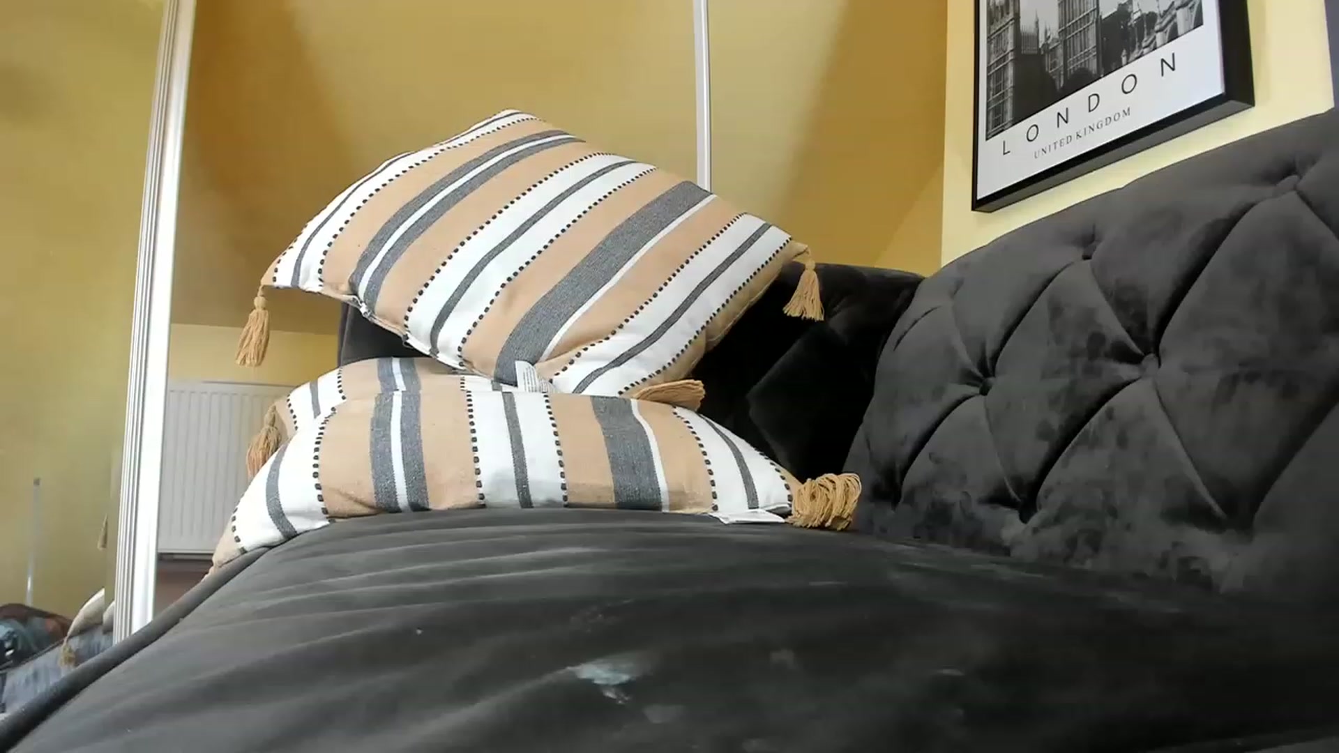 Gallery image thumbnail from Fallingdevil's myfreecams stream on, 06/06/2023, 08:25 image 14 of 20