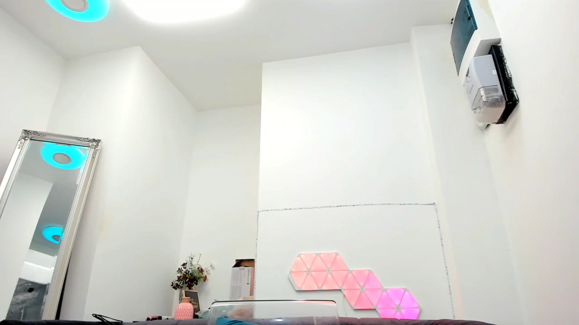 Gallery image thumbnail from Fallingdevil's myfreecams stream on, 10/17/2023, 01:15 image 4 of 20