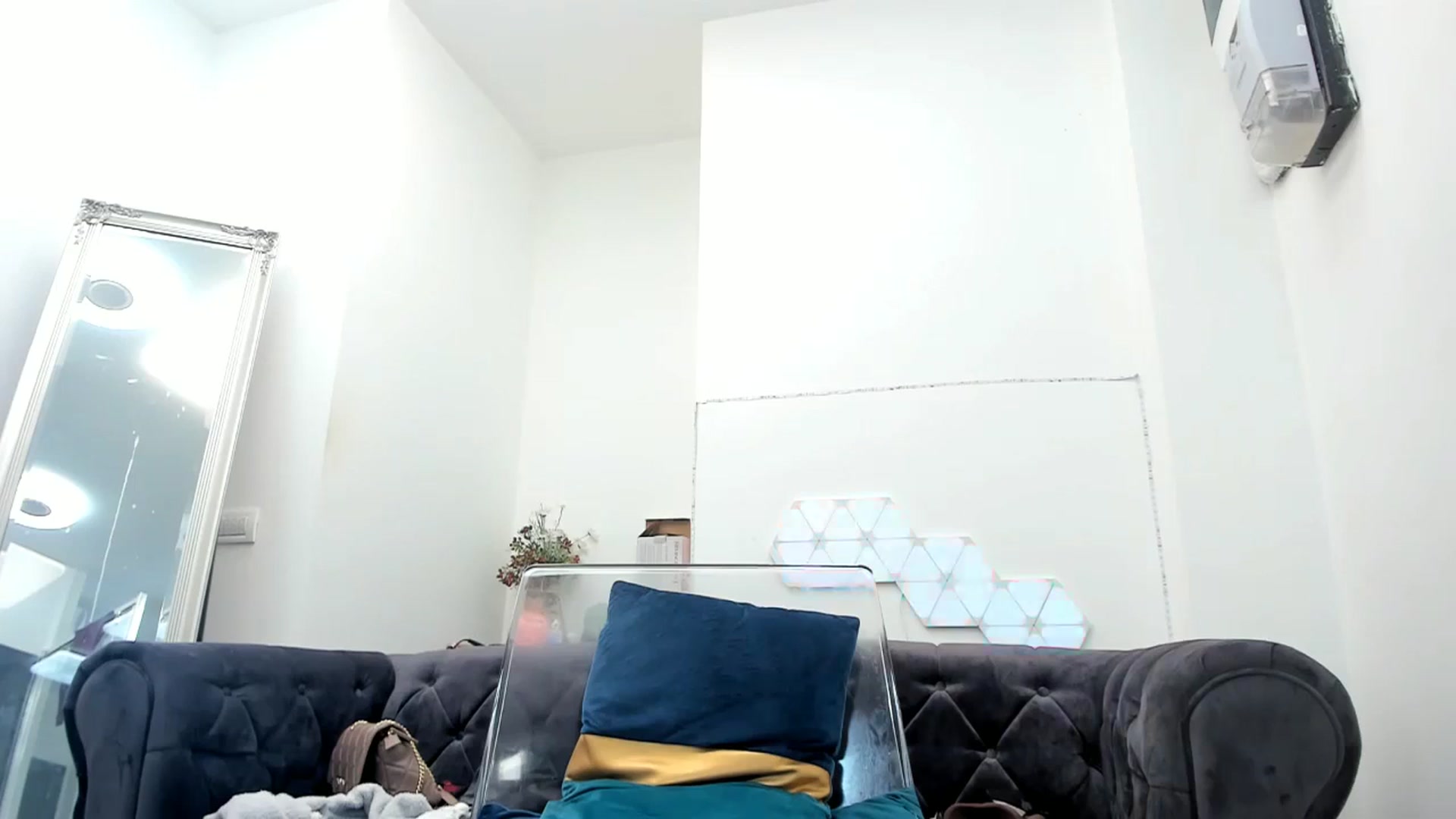 Gallery image thumbnail from Fallingdevil's myfreecams stream on, 10/23/2023, 21:36 image 18 of 20