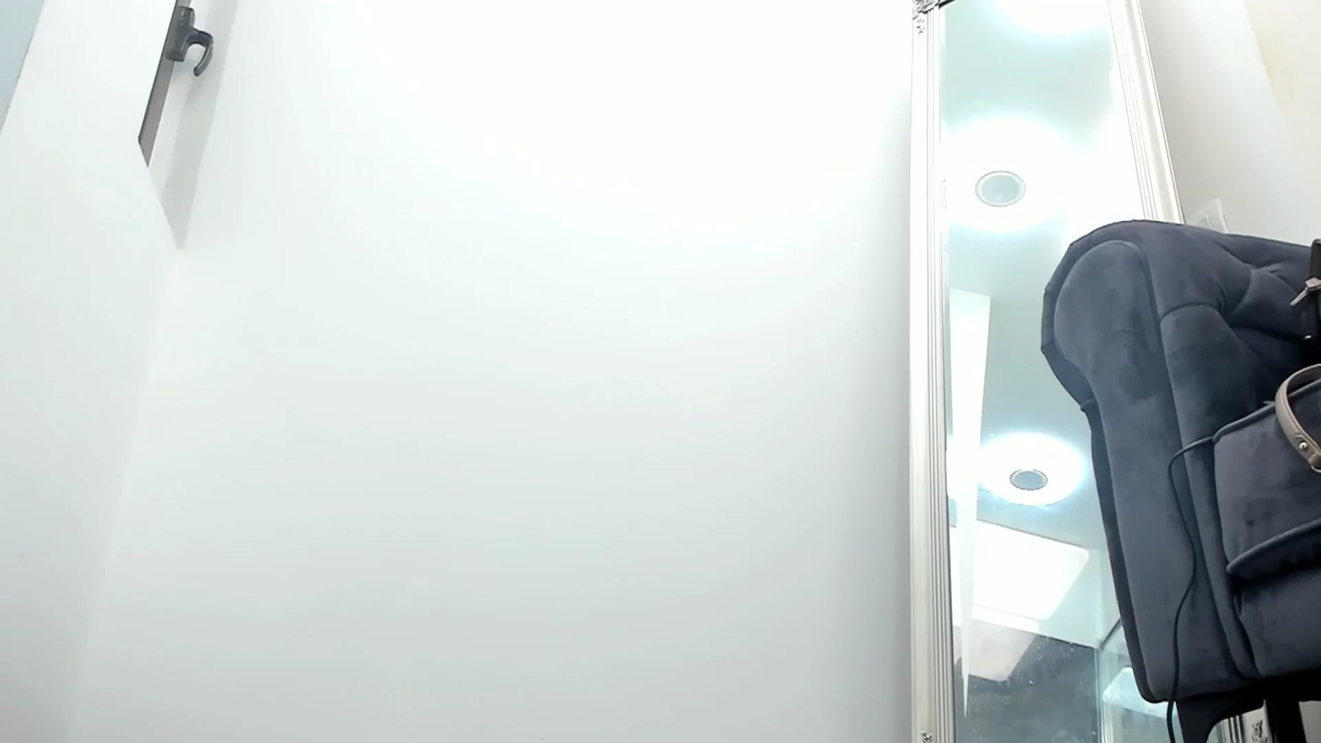 Gallery image thumbnail from Fallingdevil's myfreecams stream on, 10/29/2023, 01:01 image 17 of 20