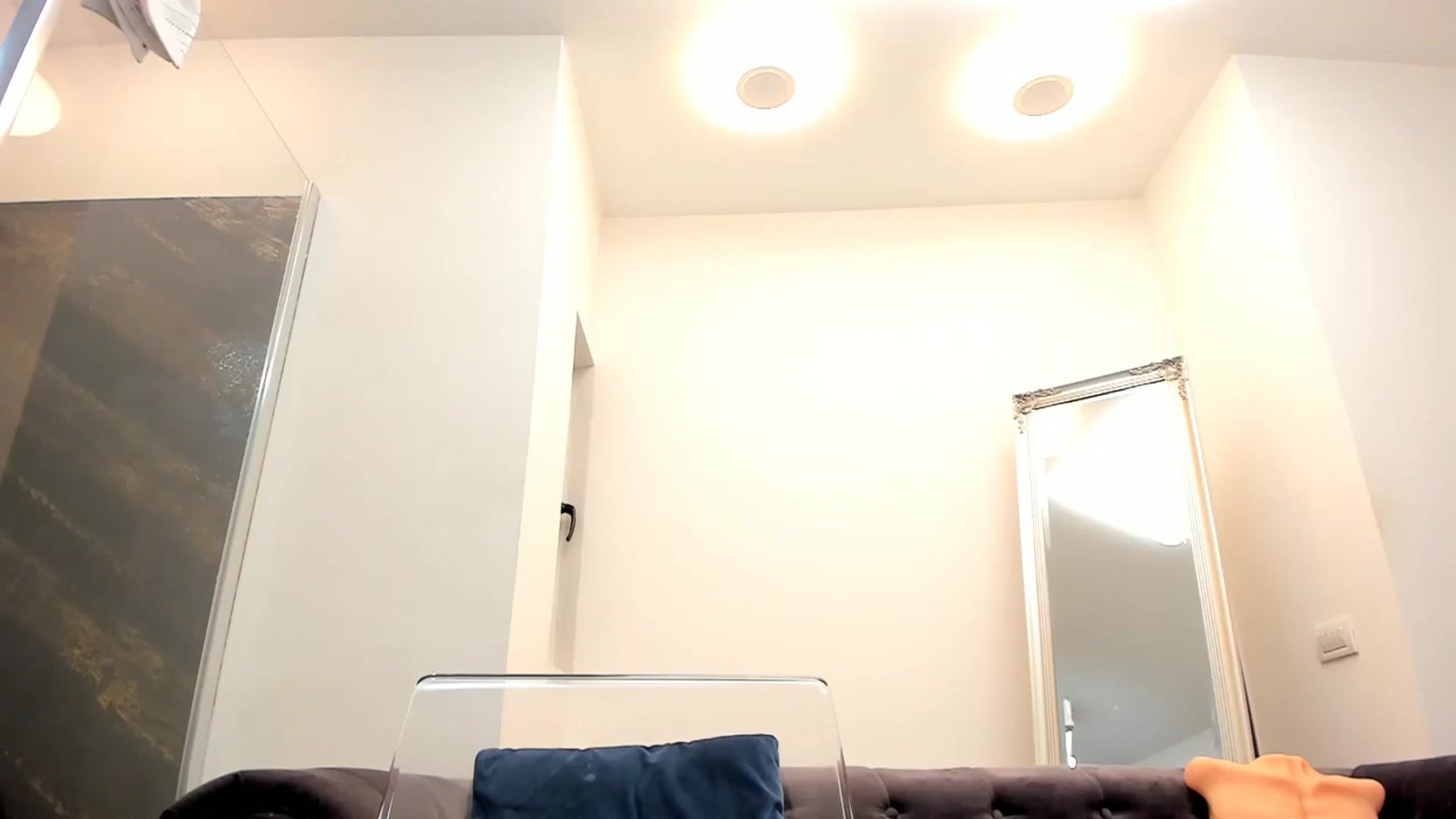 Gallery image thumbnail from Fallingdevil's myfreecams stream on, 03/15/2024, 13:37 image 8 of 20