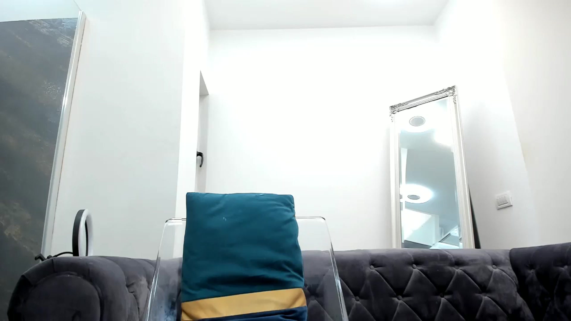 Gallery image thumbnail from Fallingdevil's myfreecams stream on, 03/25/2024, 14:29 image 6 of 20