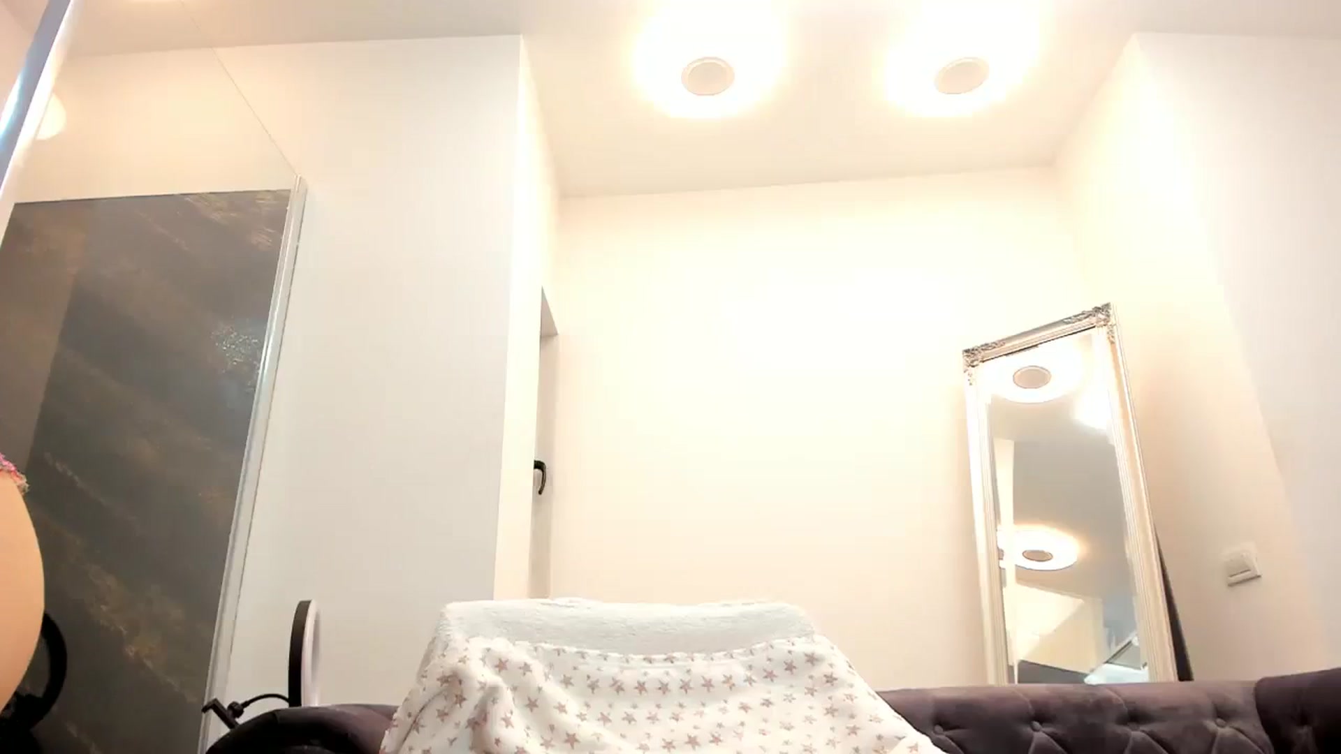 Gallery image thumbnail from Fallingdevil's myfreecams stream on, 03/26/2024, 09:38 image 15 of 20