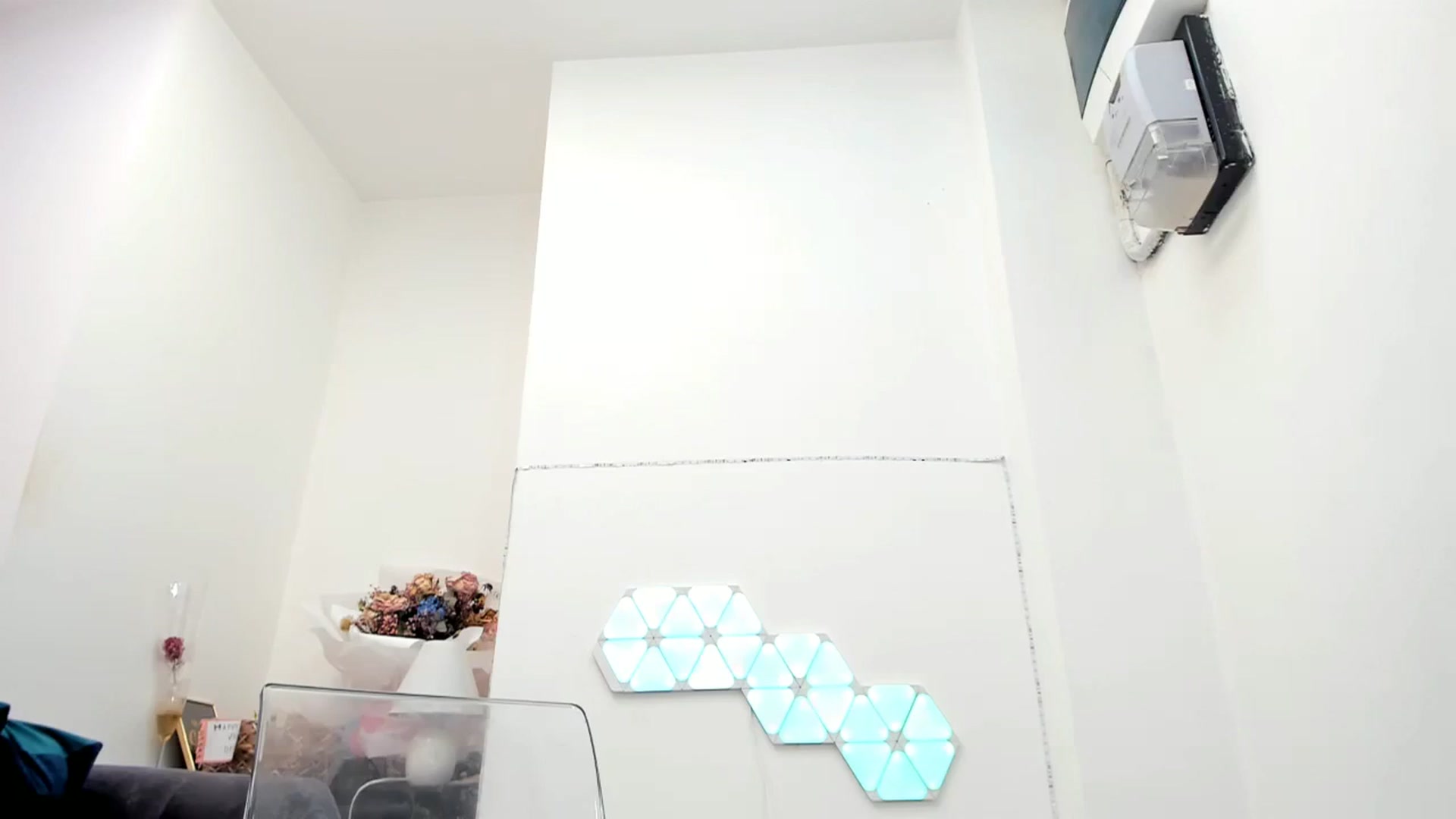 Gallery image thumbnail from Fallingdevil's myfreecams stream on, 04/11/2024, 14:44 image 14 of 20