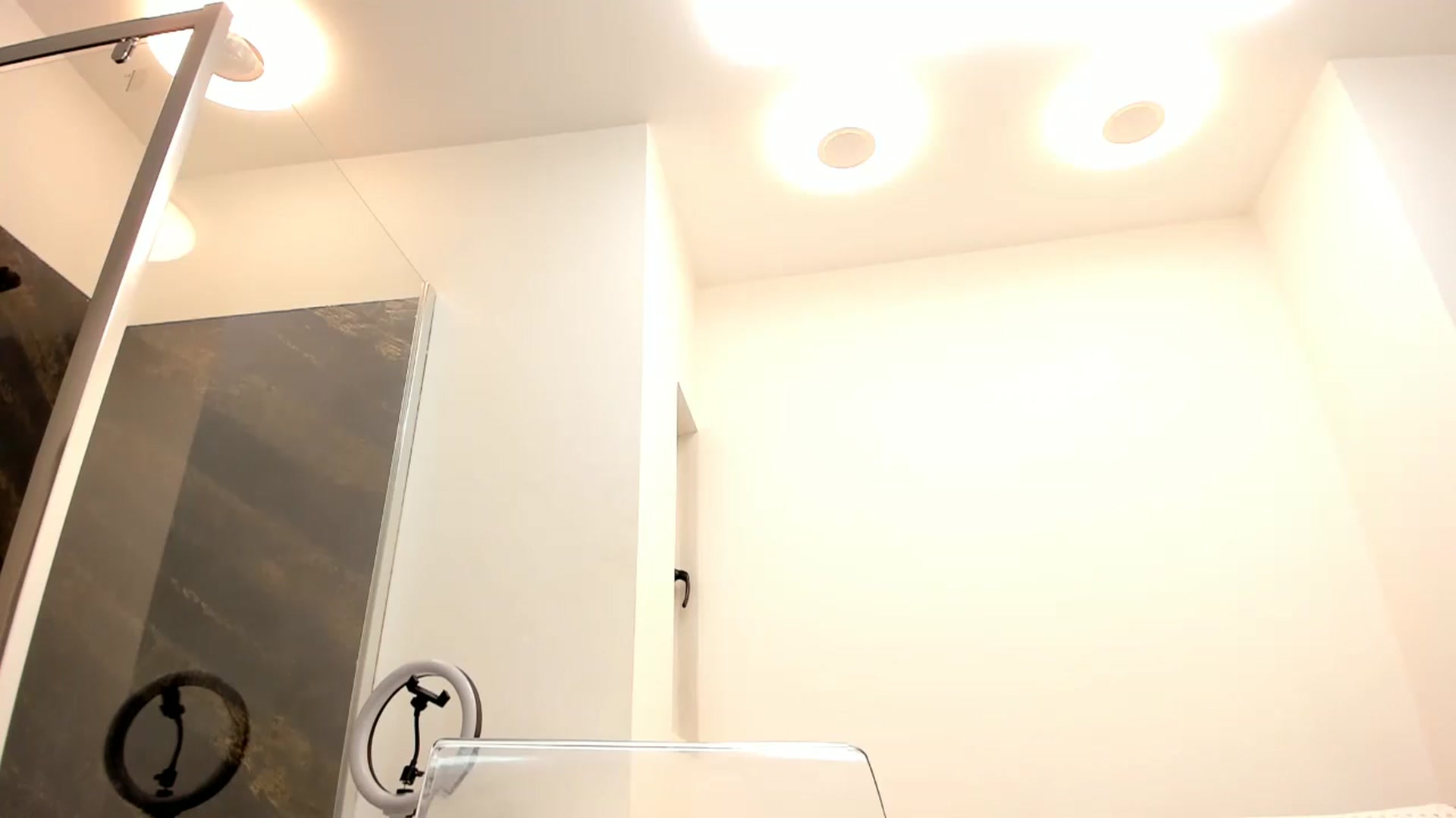 Gallery image thumbnail from Fallingdevil's myfreecams stream on, 04/16/2024, 09:52 image 11 of 20