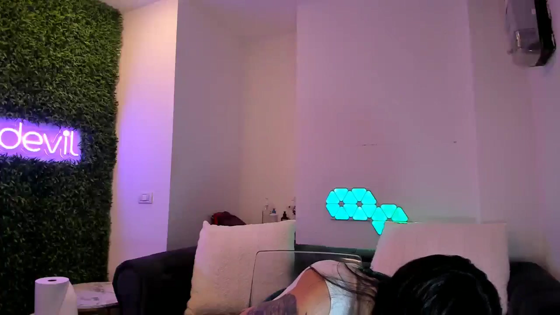 Gallery image thumbnail from Fallingdevil's myfreecams stream on, 11/27/2024, 14:14 image 5 of 20
