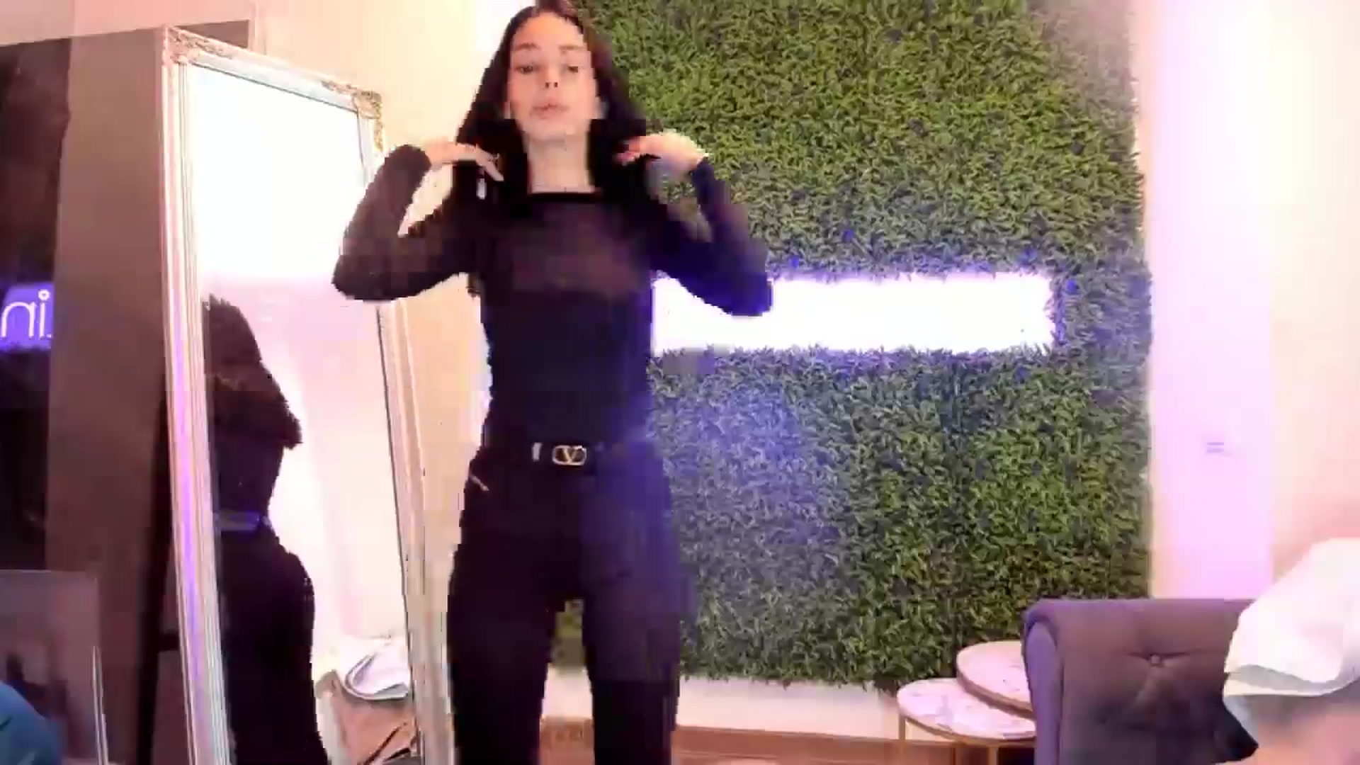 Gallery image thumbnail from Fallingdevil's myfreecams stream on, 12/02/2024, 10:40 image 2 of 20