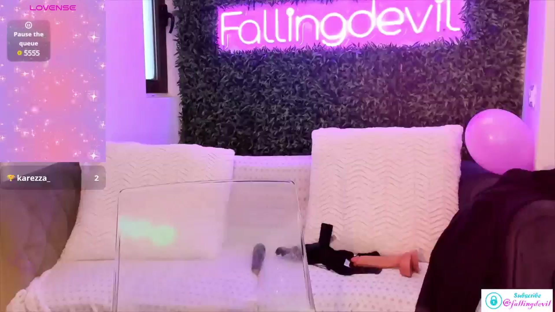Gallery image thumbnail from Fallingdevil's myfreecams stream on, 02/19/2025, 11:11 image 8 of 20