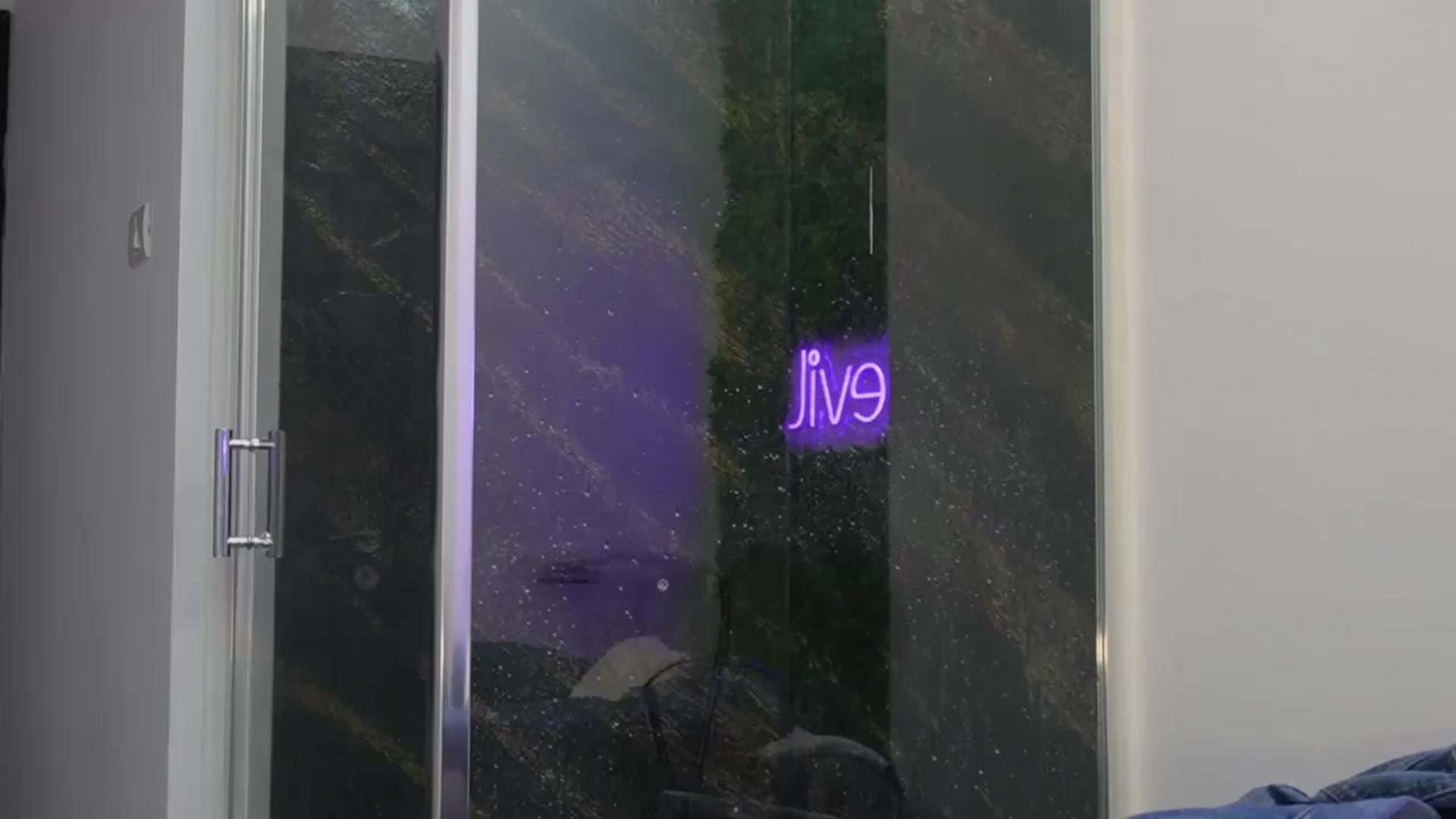 Gallery image thumbnail from Fallingdevil's myfreecams stream on, 04/14/2025, 08:51 image 8 of 20