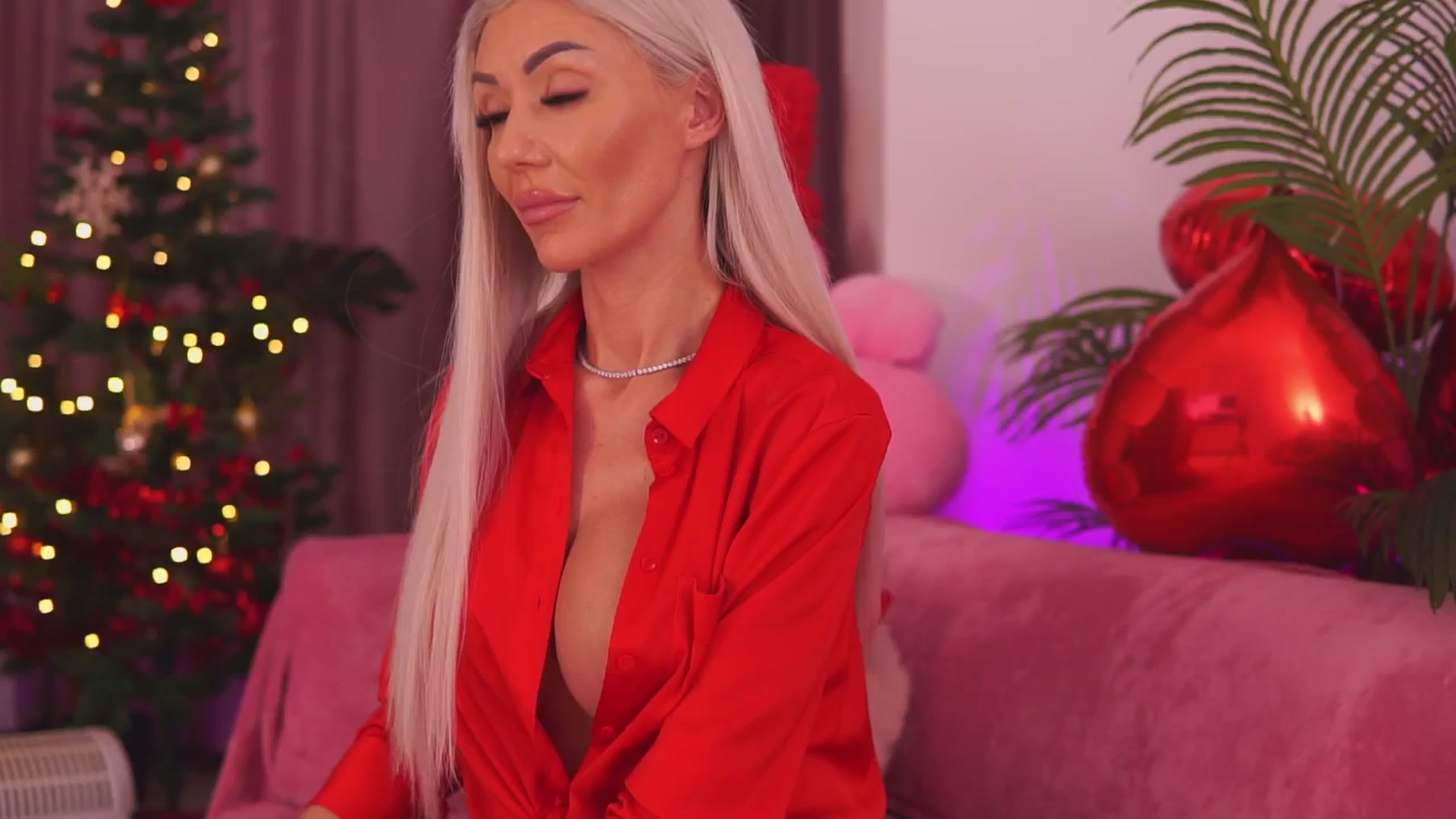 Gallery image thumbnail from FalllingAngel's myfreecams stream on, 12/25/2025, 19:07 image 10 of 20