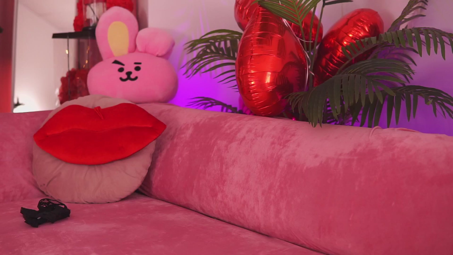 Gallery image thumbnail from FalllingAngel's myfreecams stream on, 01/06/2026, 12:11 image 9 of 20