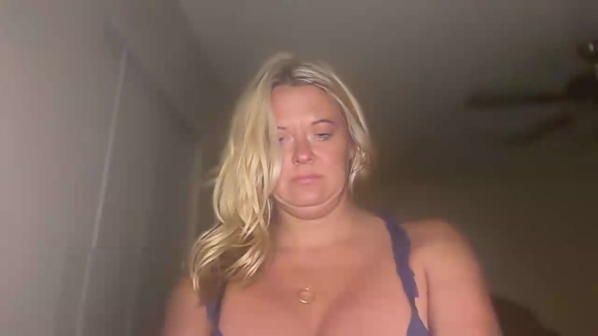 Gallery image thumbnail from FallonFuxx's myfreecams stream on, 08/14/2026, 08:28 image 15 of 20
