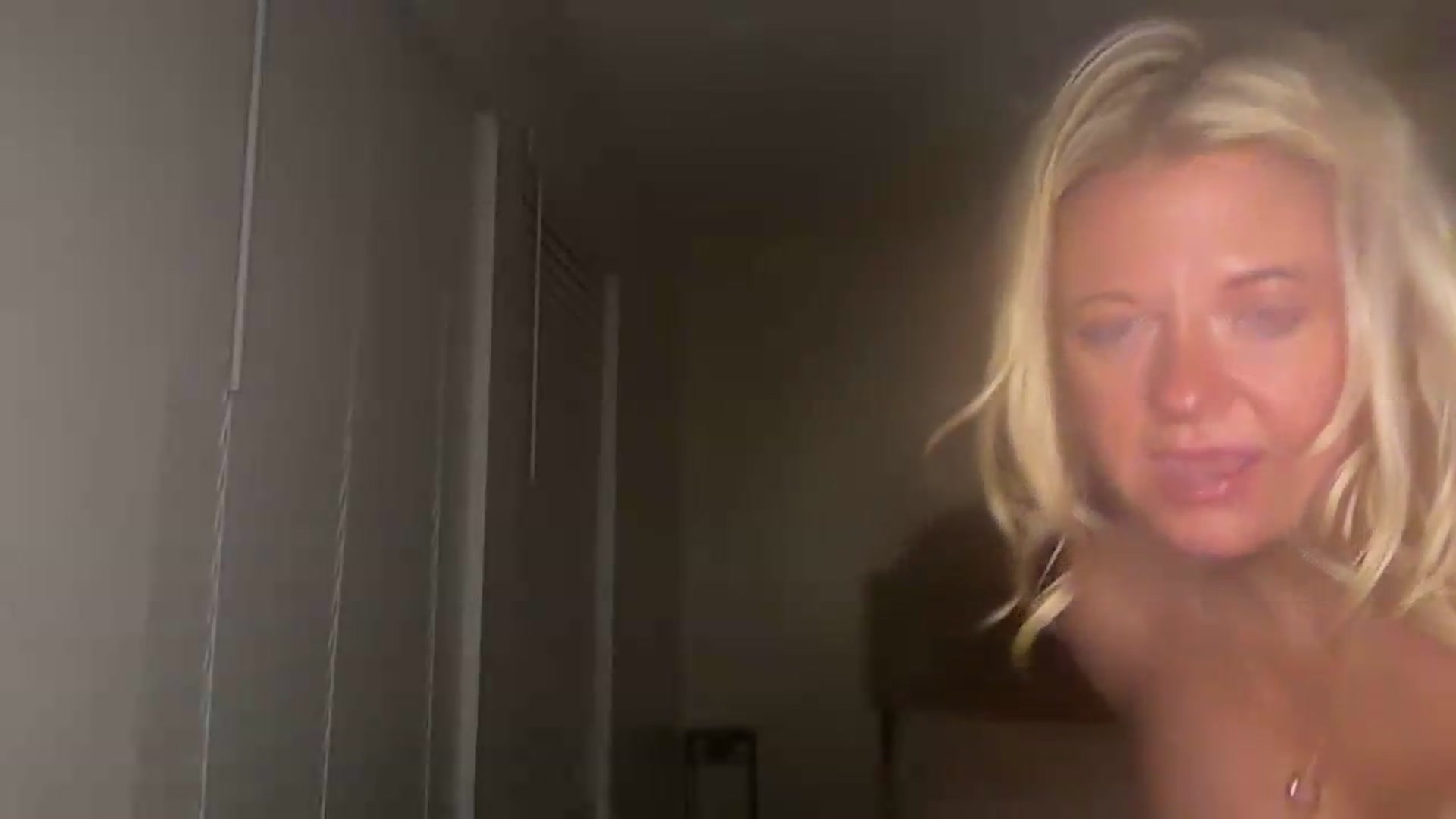 Gallery image thumbnail from FallonFuxx's myfreecams stream on, 08/14/2026, 08:28 image 7 of 20
