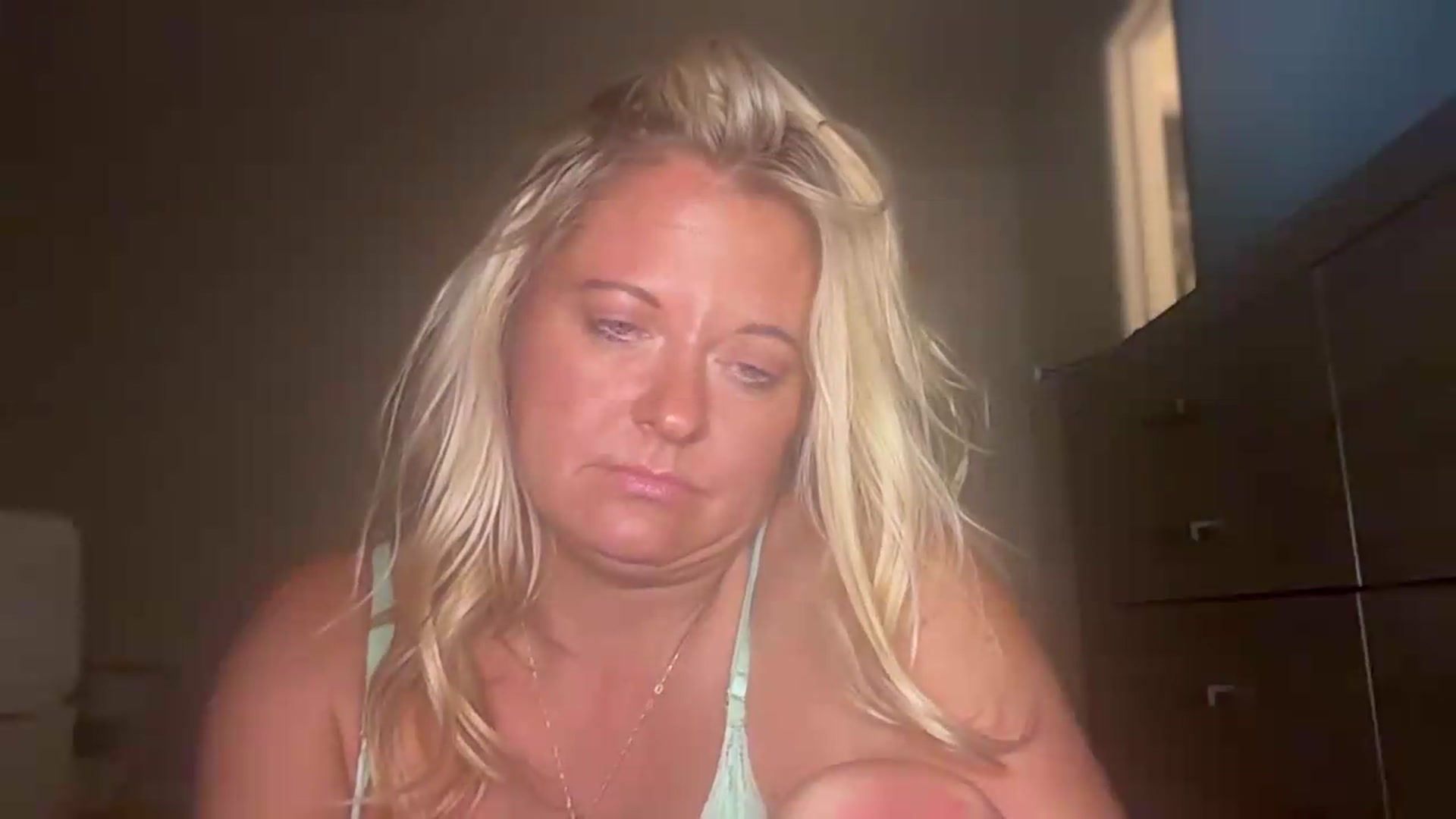 Gallery image thumbnail from FallonFuxx's myfreecams stream on, 08/14/2026, 10:18 image 14 of 20