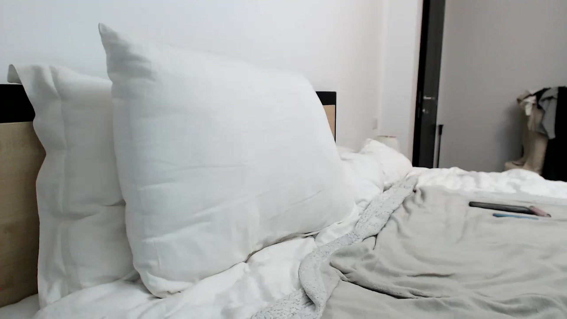 Gallery image thumbnail from FallonSexy's myfreecams stream on, 12/06/2024, 14:44 image 16 of 20