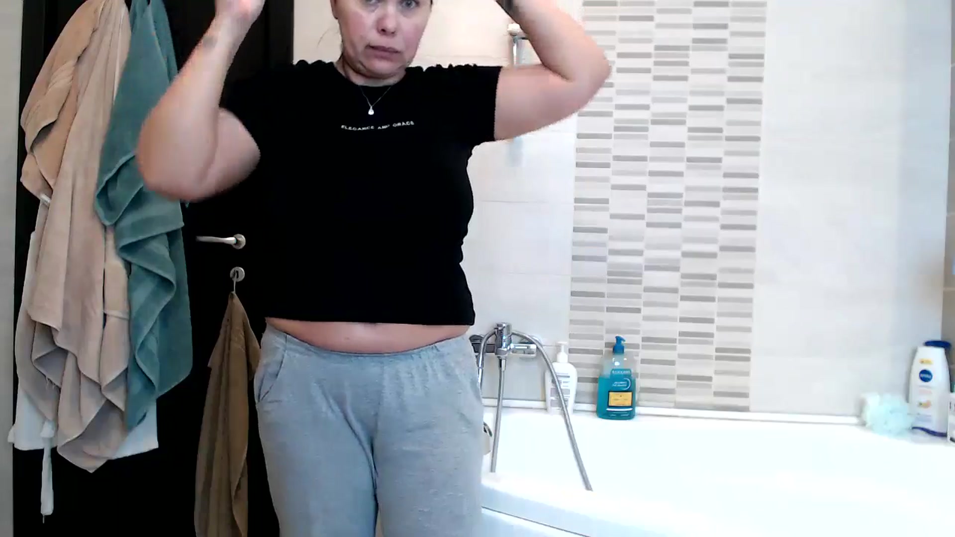 Gallery image thumbnail from FallonSexy's myfreecams stream on, 01/24/2025, 11:29 image 19 of 20
