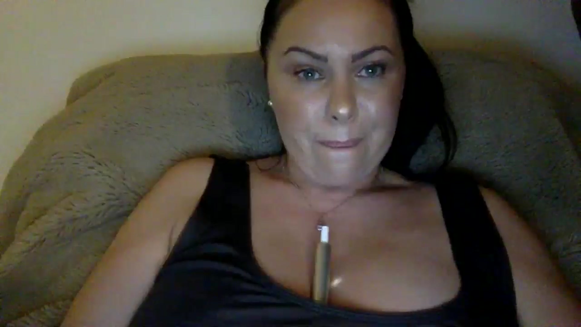 Gallery image thumbnail from FallonSexy's myfreecams stream on, 03/19/2025, 19:15 image 9 of 20
