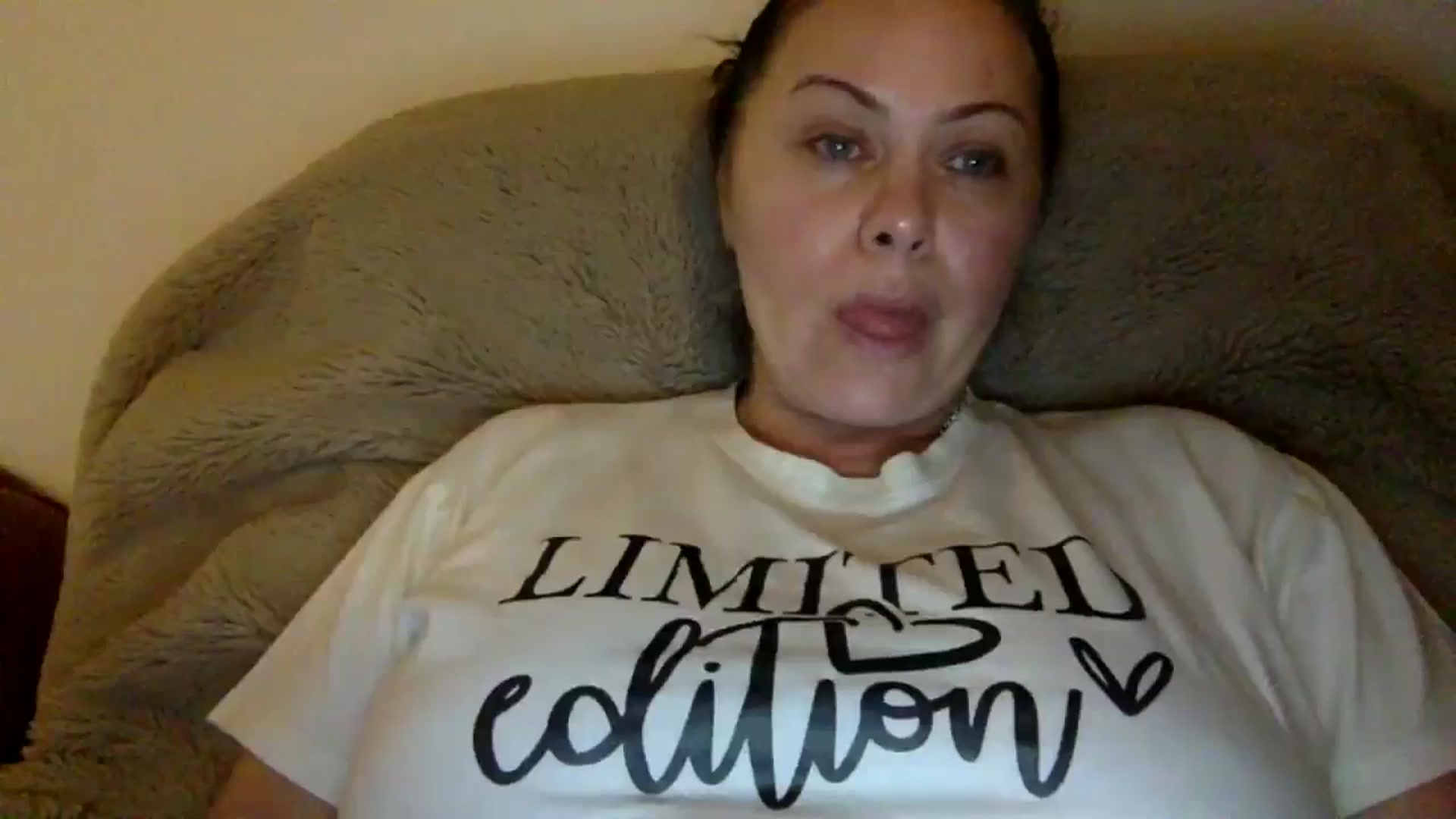 Gallery image thumbnail from FallonSexy's myfreecams stream on, 03/31/2025, 18:24 image 16 of 20