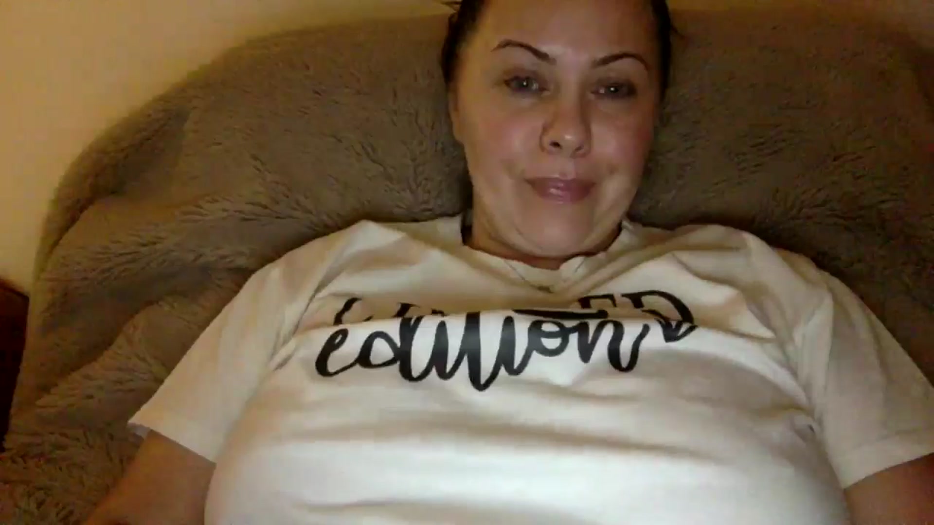 Gallery image thumbnail from FallonSexy's myfreecams stream on, 03/31/2025, 18:24 image 15 of 20