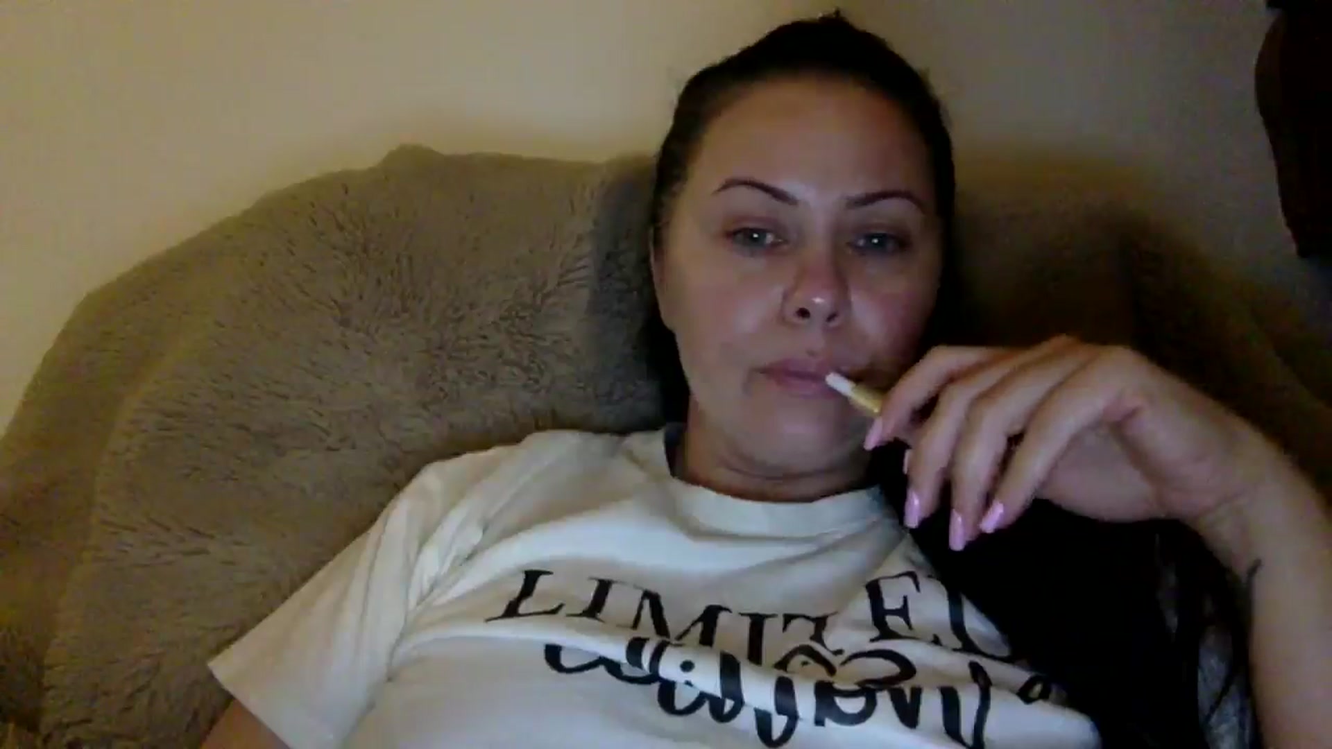 Gallery image thumbnail from FallonSexy's myfreecams stream on, 04/01/2025, 18:40 image 14 of 20