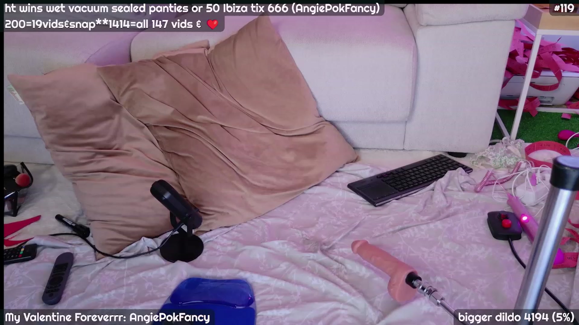 Gallery image thumbnail from FancyFeast's myfreecams stream on, 02/09/2024, 07:33 image 1 of 20
