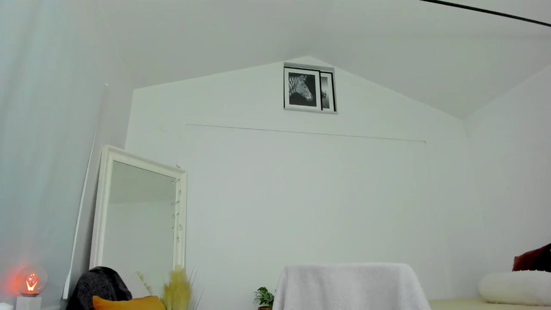 Gallery image thumbnail from Fancy_7een's myfreecams stream on, 09/22/2024, 18:35 image 17 of 20