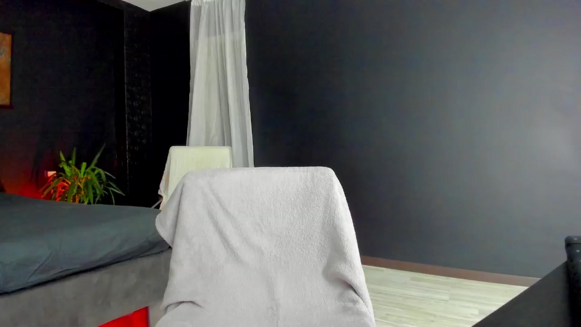 Gallery image thumbnail from Fancy_7een's myfreecams stream on, 10/16/2024, 17:45 image 16 of 20