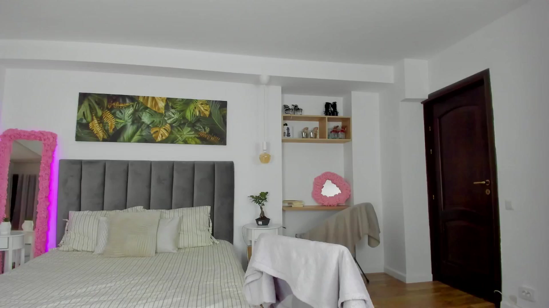 Gallery image thumbnail from Fancy_7een's myfreecams stream on, 11/05/2024, 22:28 image 7 of 20