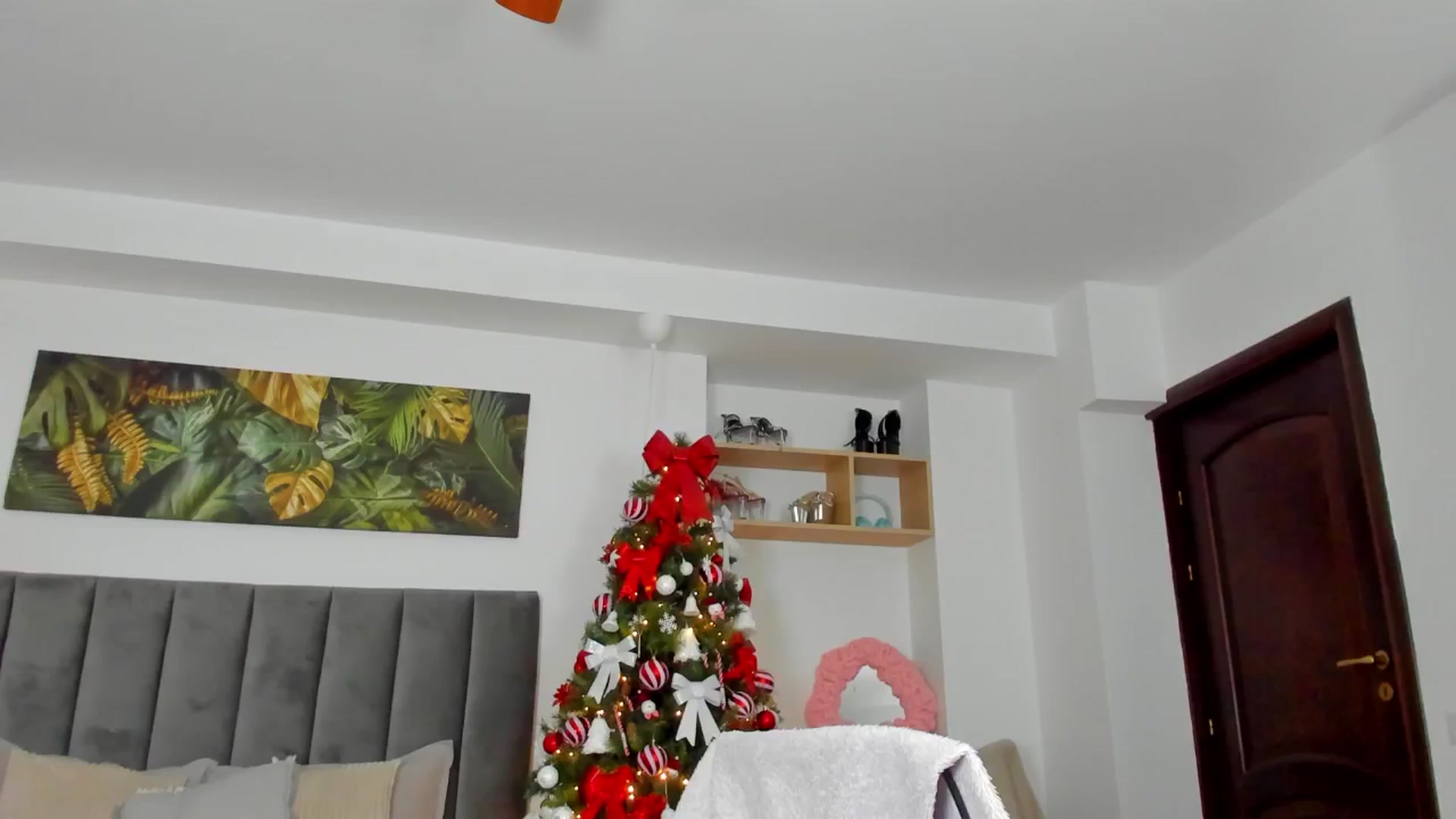 Gallery image thumbnail from Fancy_7een's myfreecams stream on, 12/11/2024, 21:23 image 18 of 20