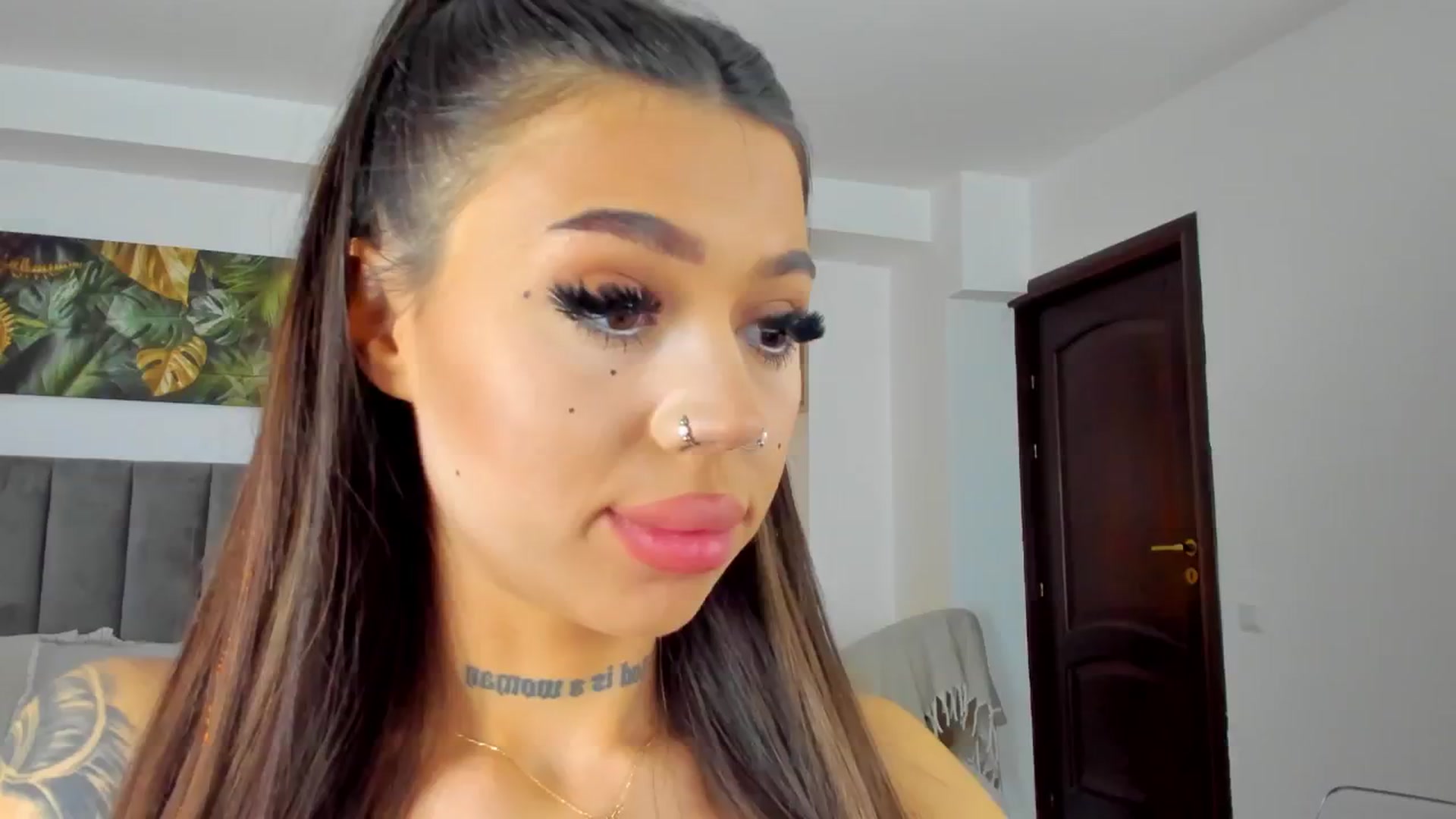 Gallery image thumbnail from Fancy_7een's myfreecams stream on, 12/24/2024, 24:24 image 10 of 20