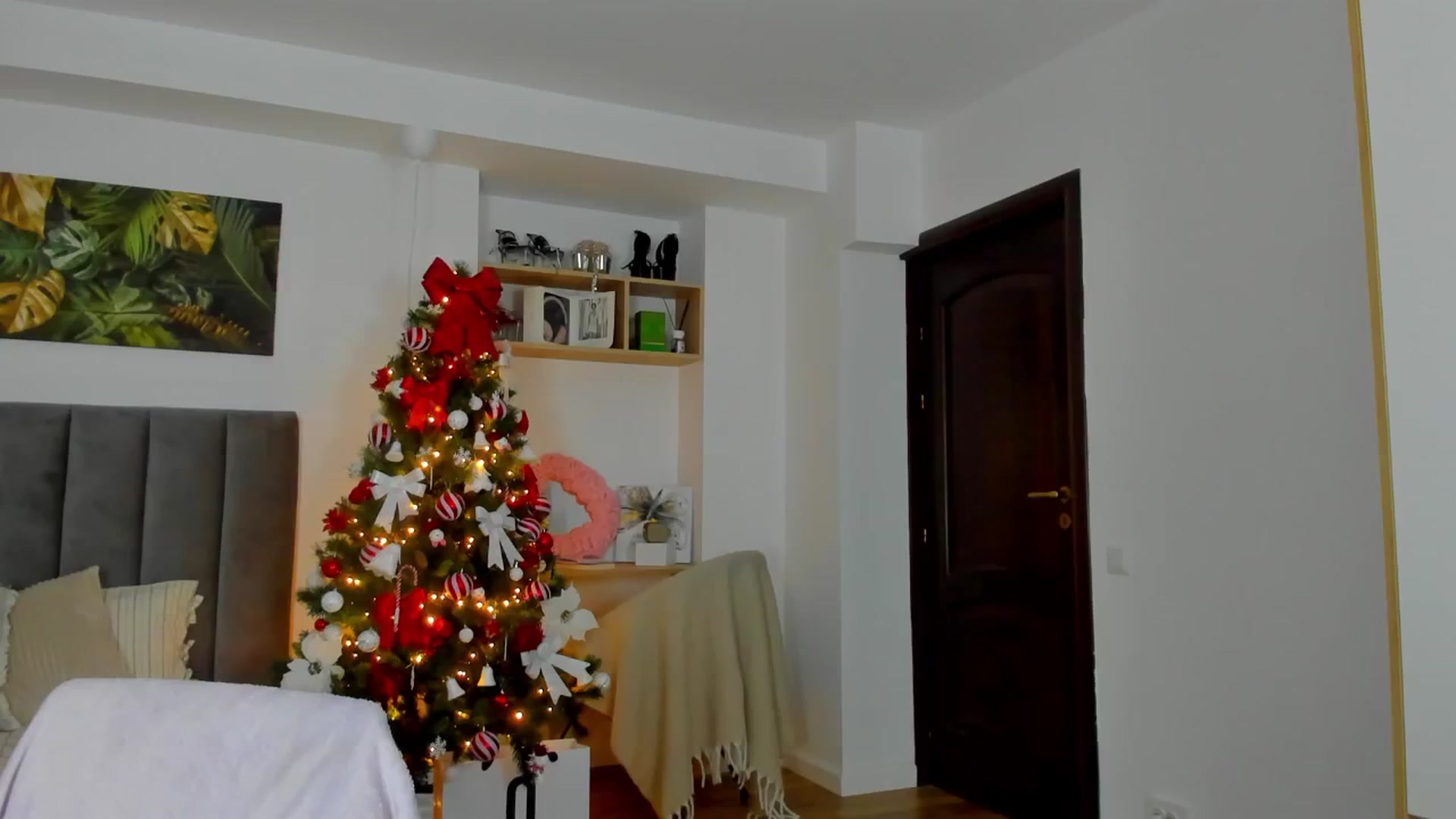 Gallery image thumbnail from Fancy_7een's myfreecams stream on, 12/28/2024, 21:59 image 5 of 20
