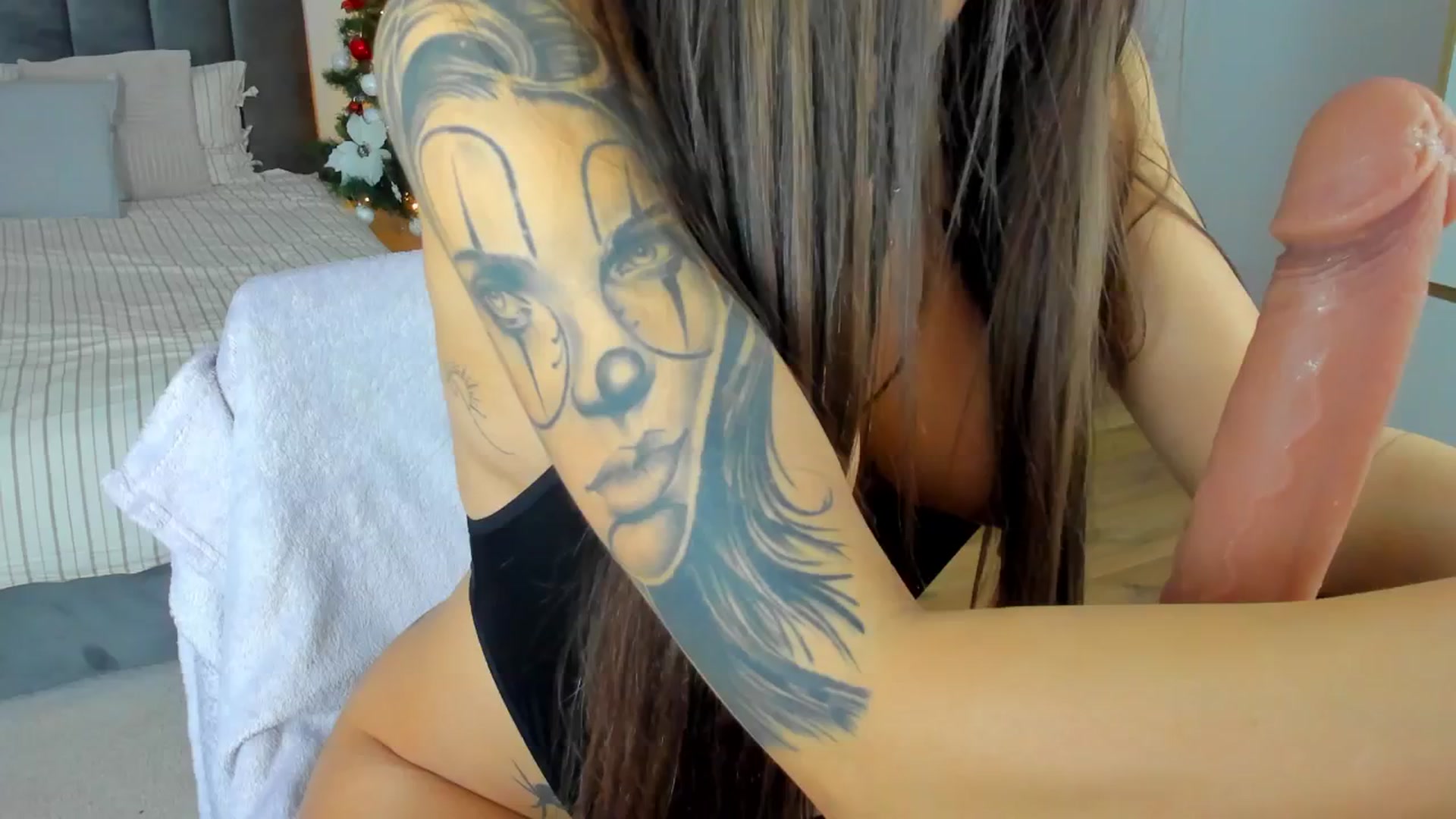 Gallery image thumbnail from Fancy_7een's myfreecams stream on, 01/03/2025, 21:46 image 20 of 20