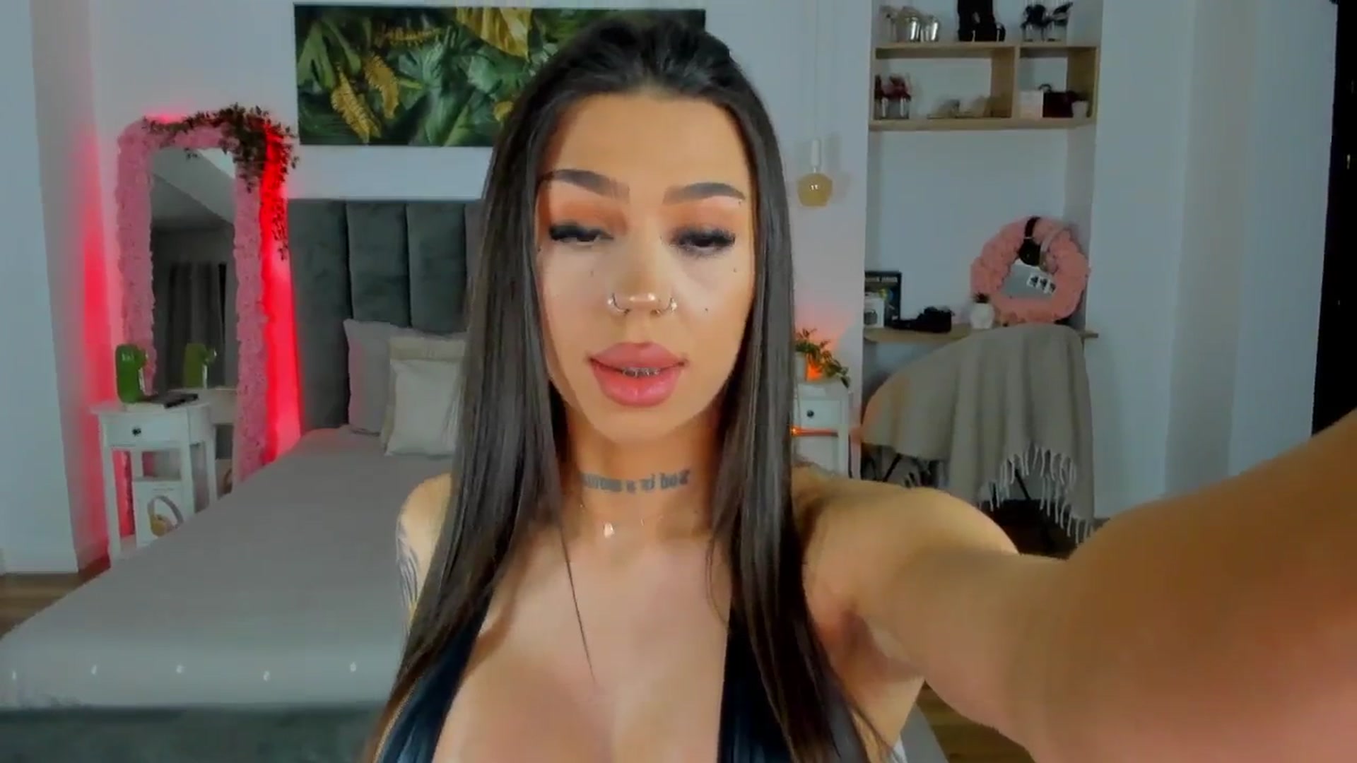 Gallery image thumbnail from Fancy_7een's myfreecams stream on, 11/22/2025, 20:35 image 13 of 20