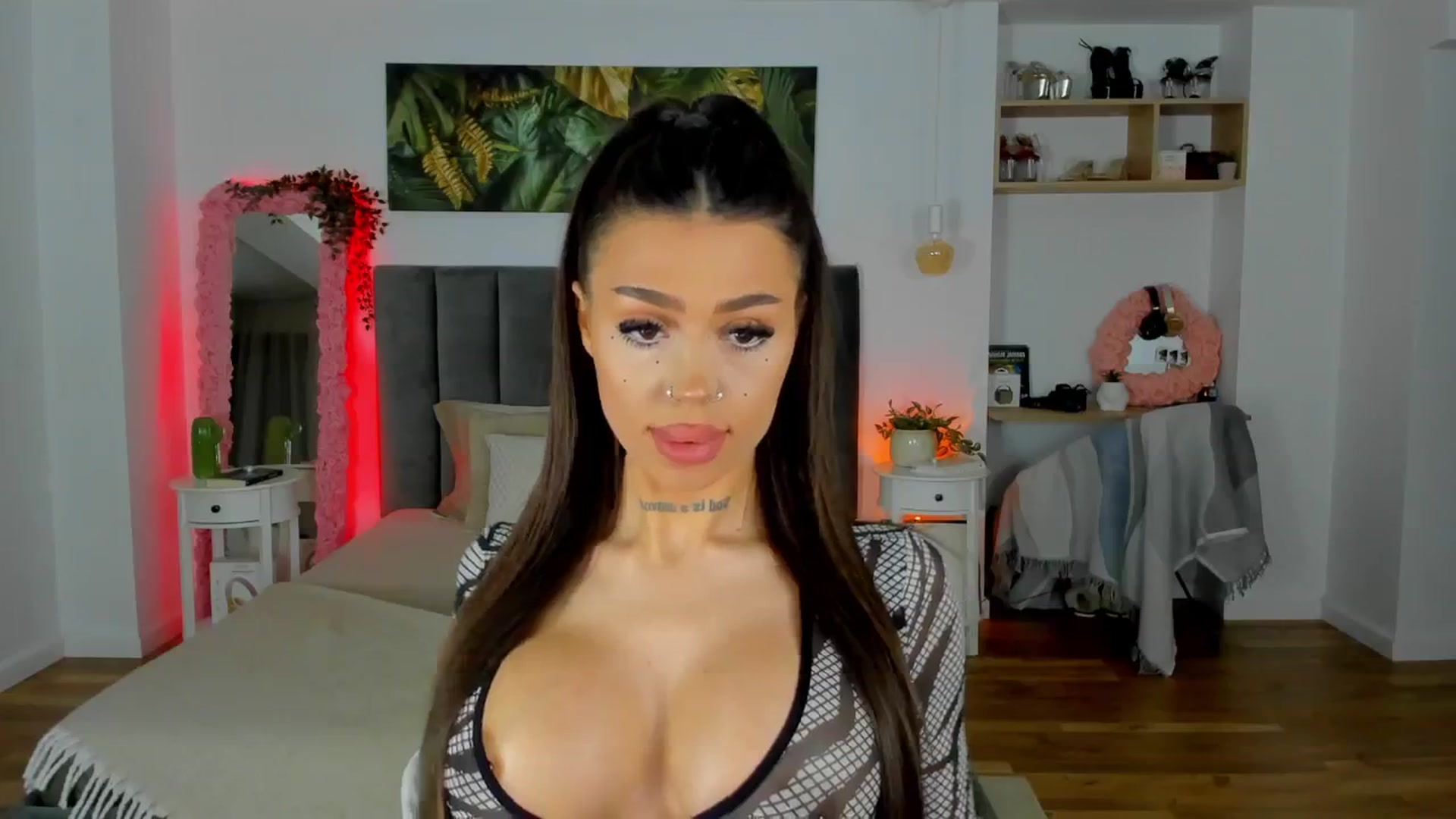 Gallery image thumbnail from Fancy_7een's myfreecams stream on, 12/03/2025, 21:30 image 17 of 20