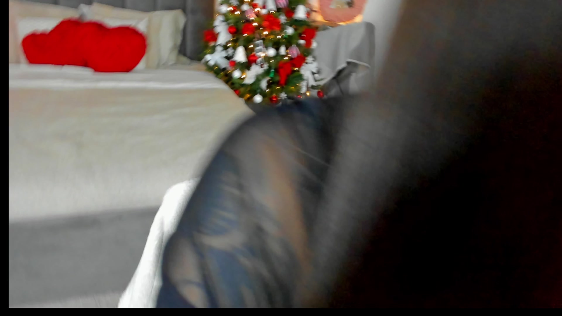 Gallery image thumbnail from Fancy_7een's myfreecams stream on, 12/29/2025, 01:30 image 17 of 20
