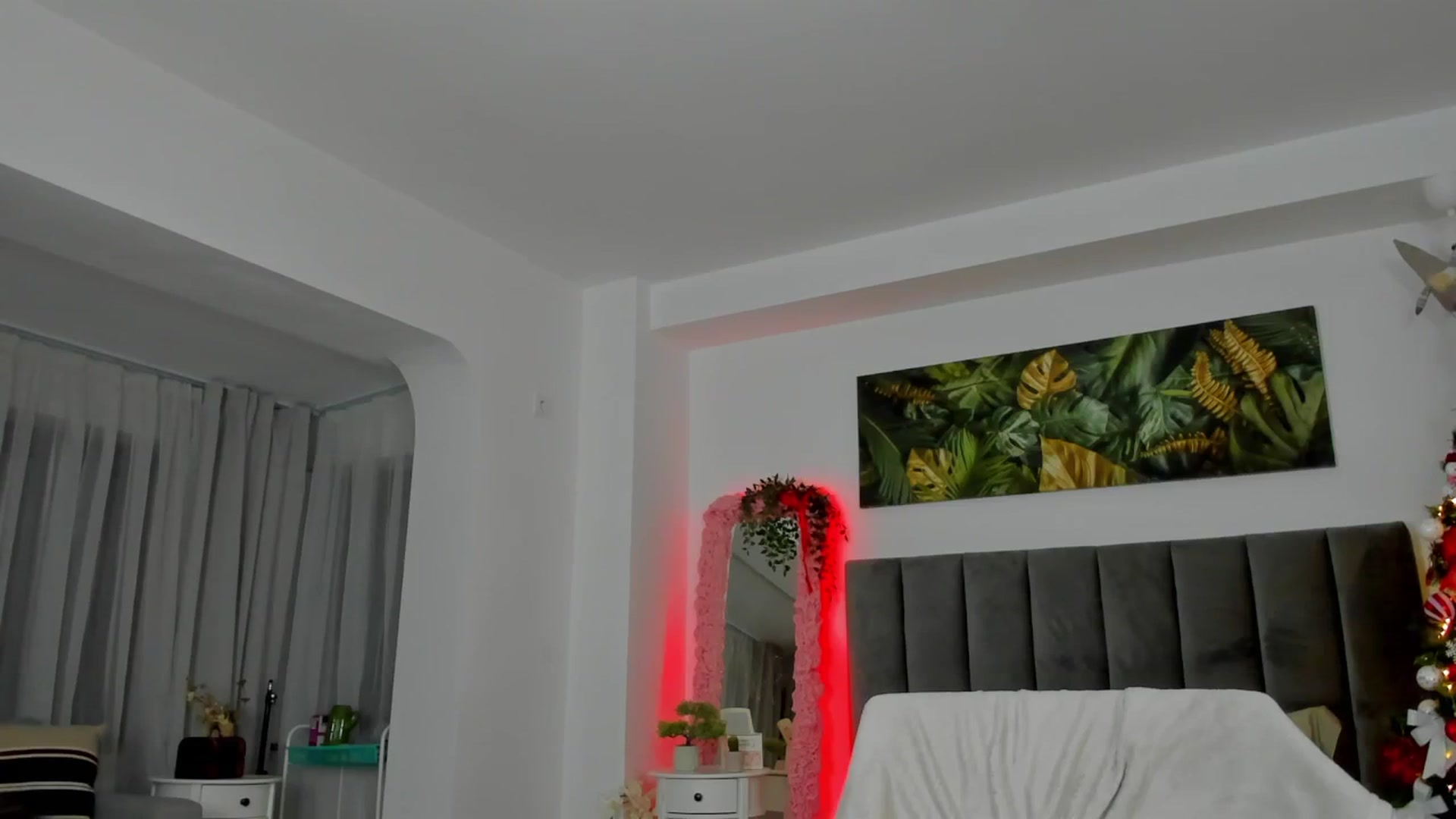 Gallery image thumbnail from Fancy_7een's myfreecams stream on, 01/06/2026, 22:52 image 19 of 20
