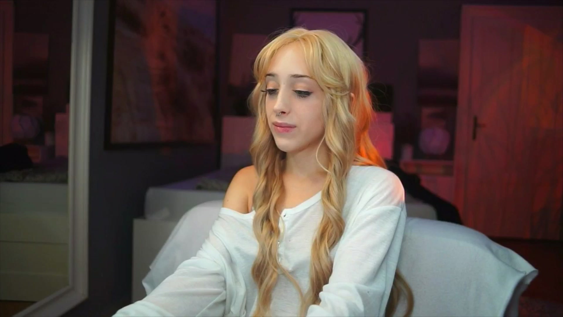 Gallery image thumbnail from Fanny21's myfreecams stream on, 10/05/2025, 20:53 image 20 of 20