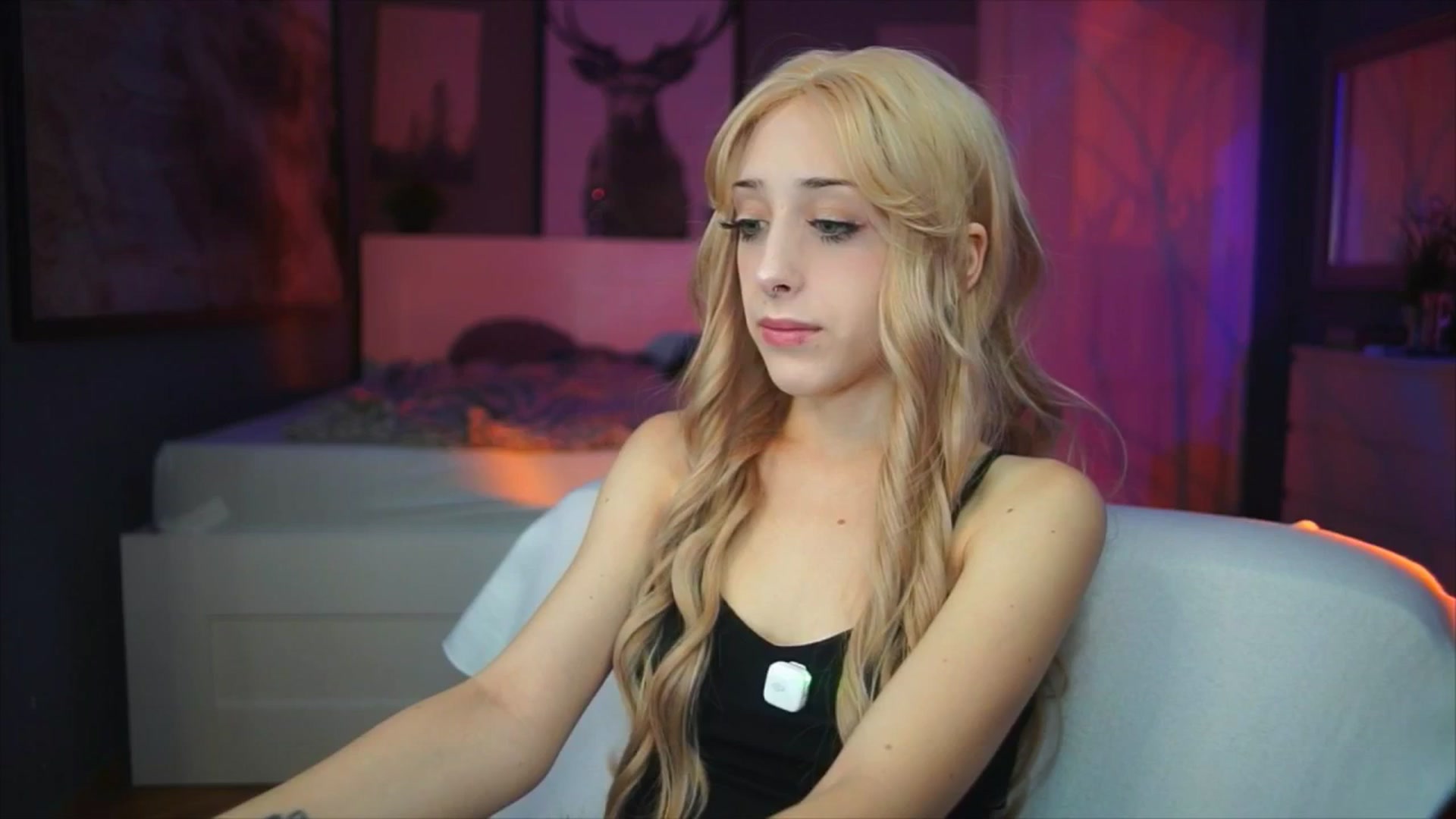 Gallery image thumbnail from Fanny21's myfreecams stream on, 10/07/2025, 17:19 image 6 of 20