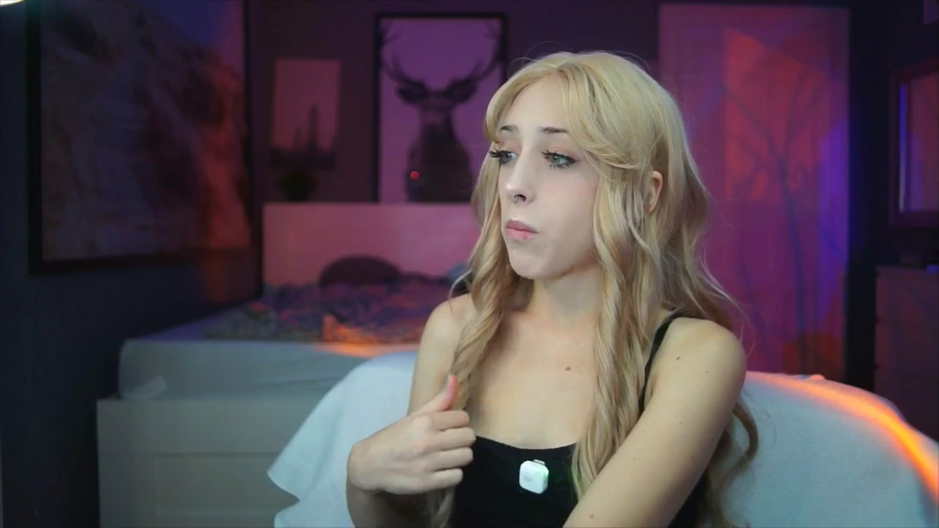 Gallery image thumbnail from Fanny21's myfreecams stream on, 10/07/2025, 17:19 image 16 of 20