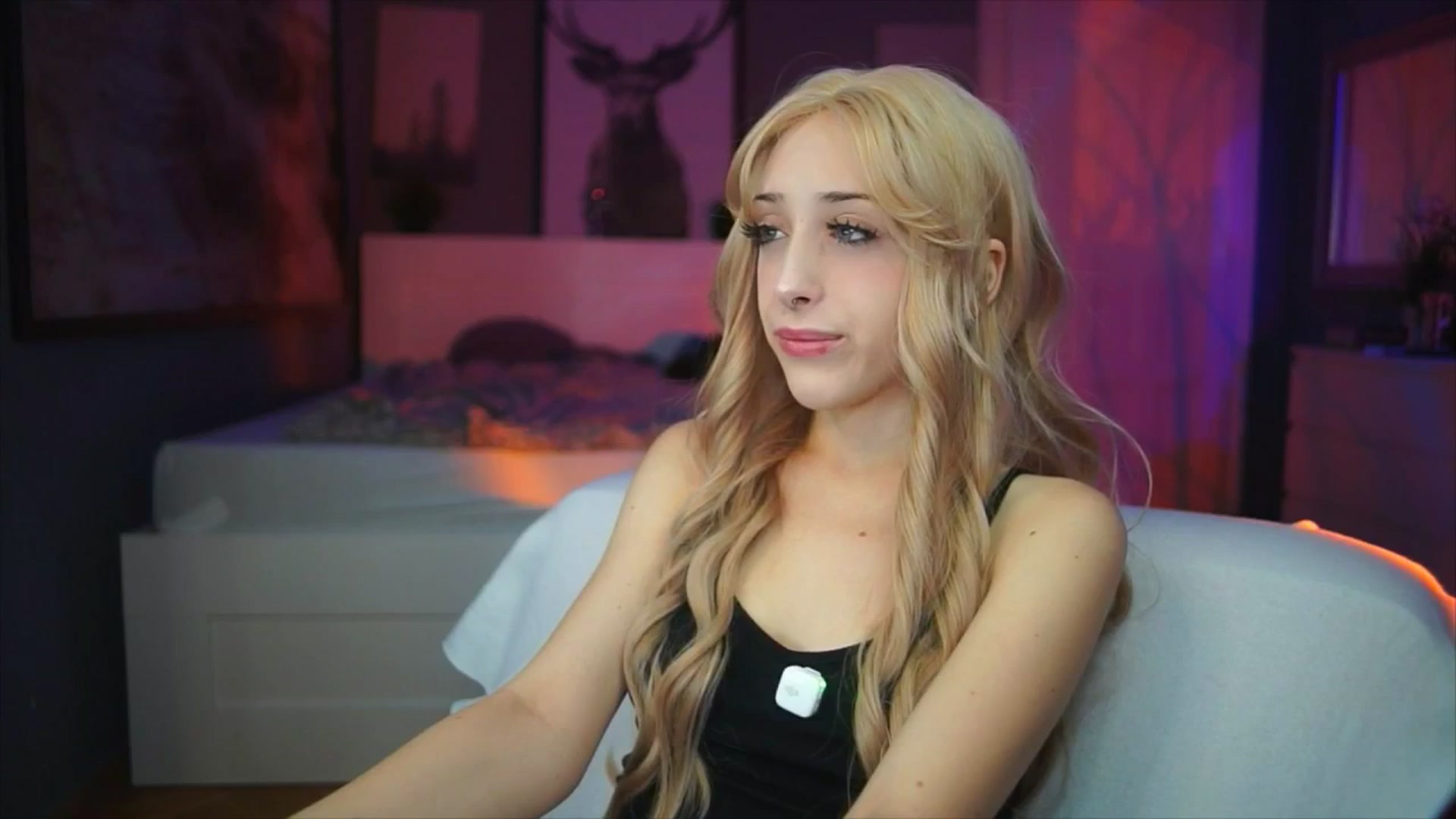 Gallery image thumbnail from Fanny21's myfreecams stream on, 10/07/2025, 17:19 image 9 of 20