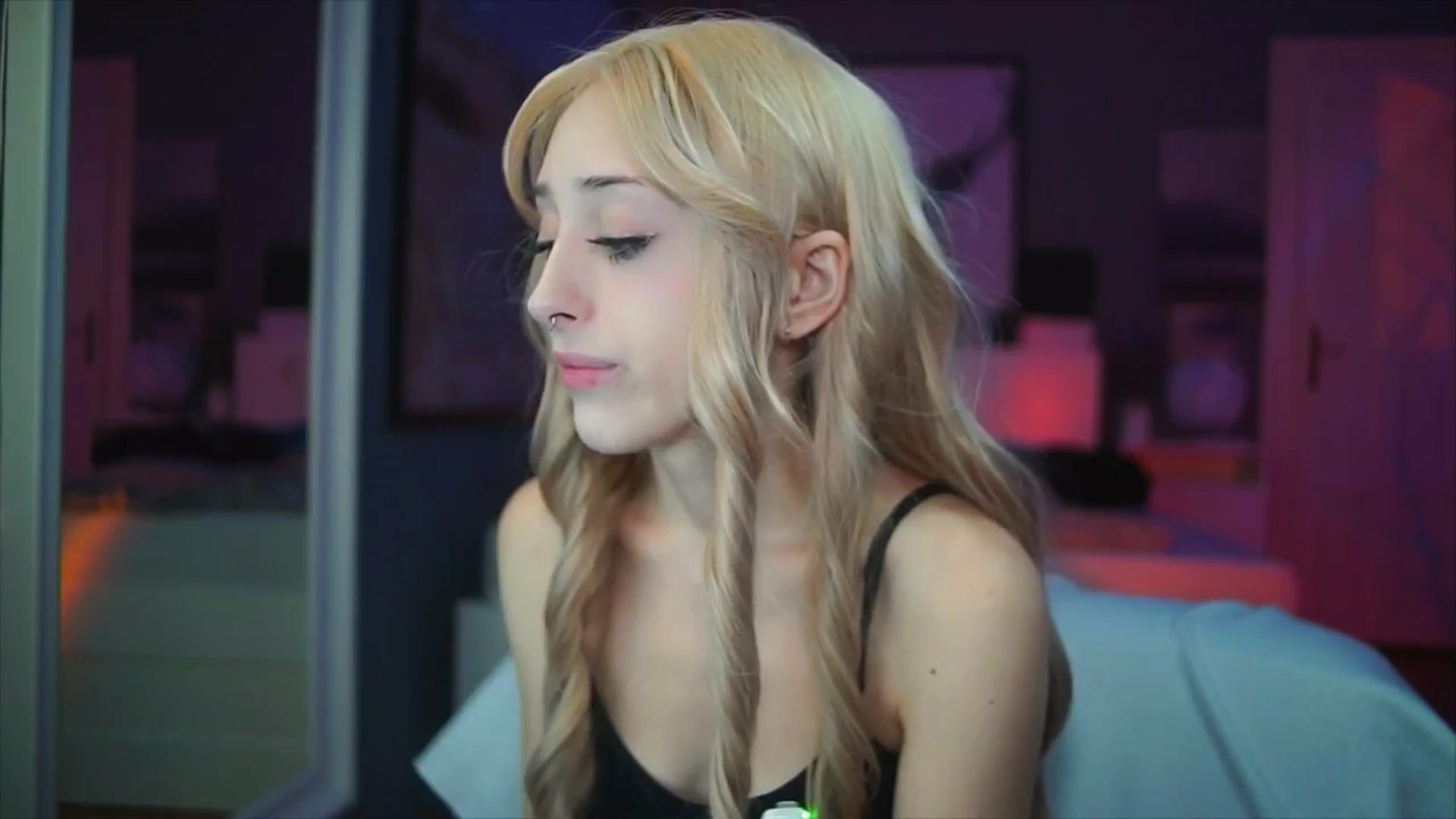 Gallery image thumbnail from Fanny21's myfreecams stream on, 10/07/2025, 18:56 image 11 of 20
