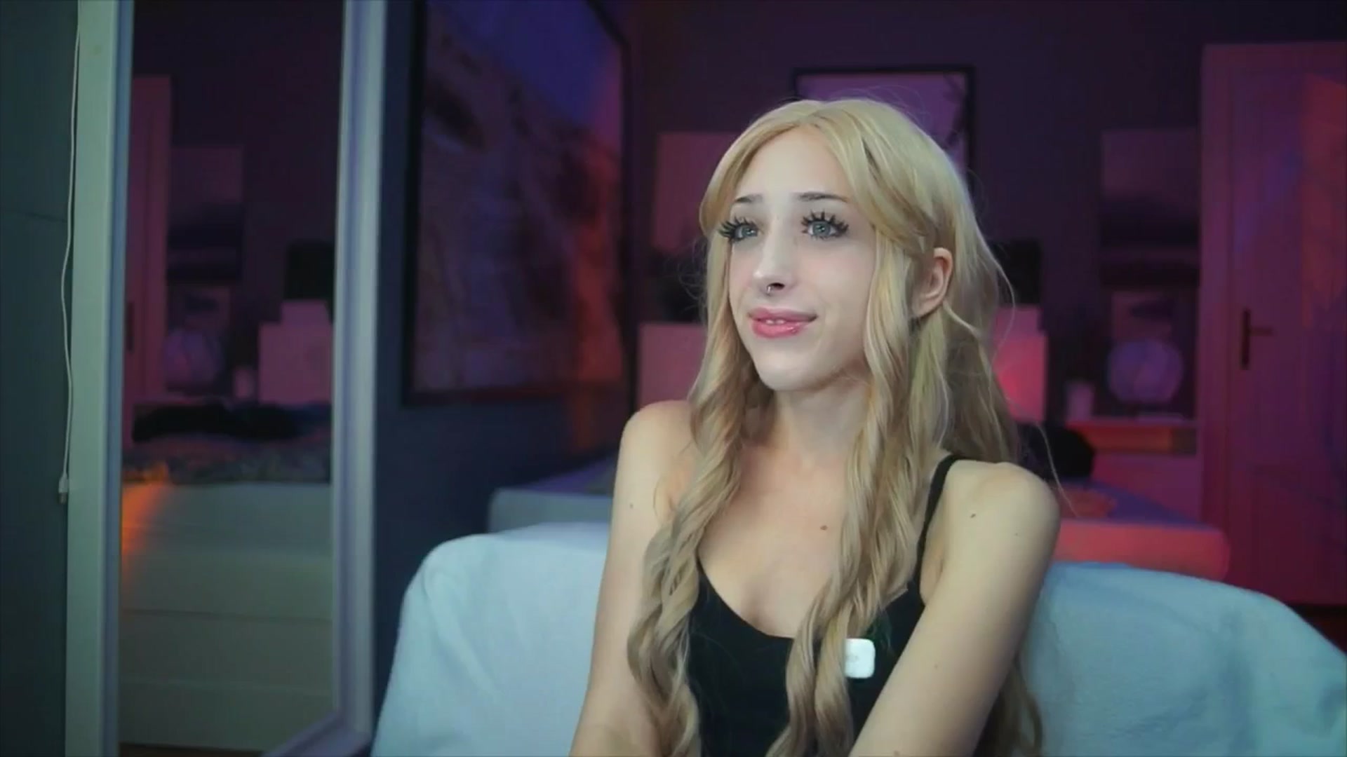 Gallery image thumbnail from Fanny21's myfreecams stream on, 10/07/2025, 18:56 image 20 of 20