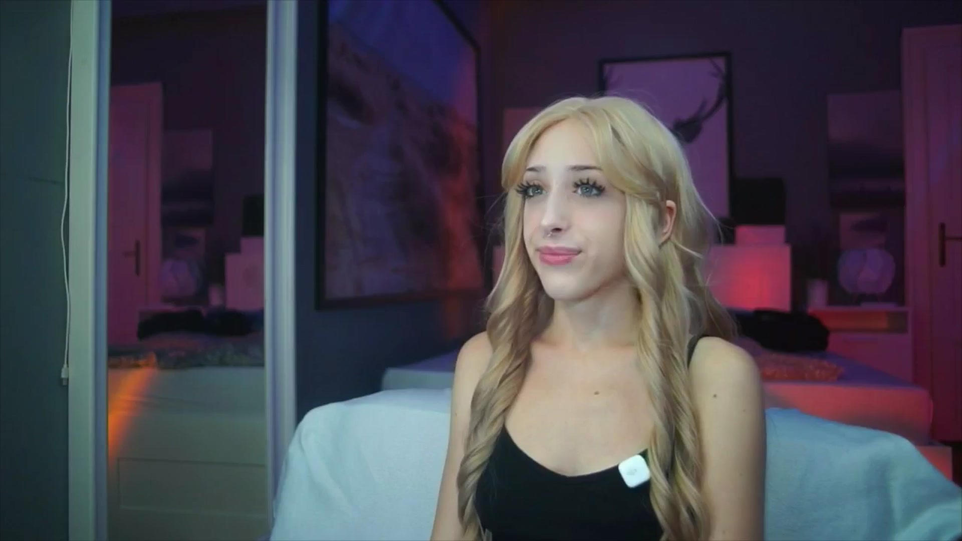 Gallery image thumbnail from Fanny21's myfreecams stream on, 10/07/2025, 19:12 image 1 of 20