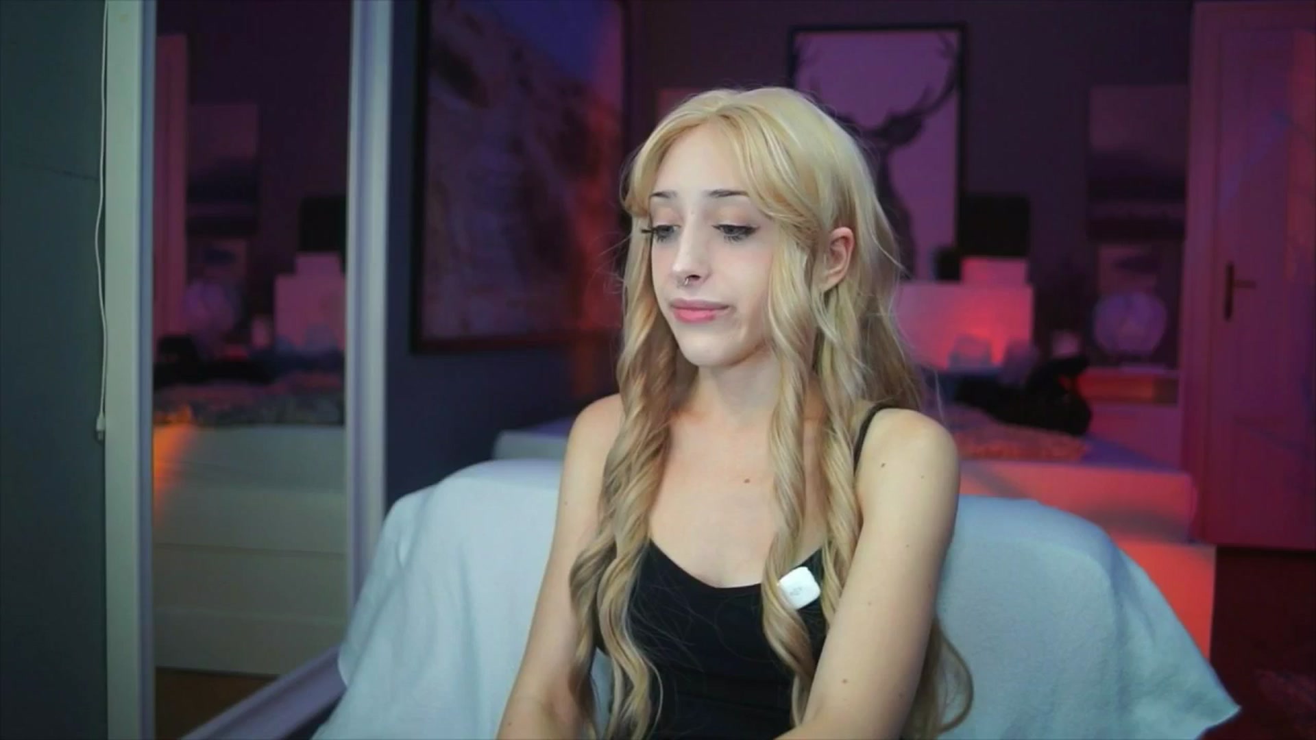 Gallery image thumbnail from Fanny21's myfreecams stream on, 10/07/2025, 19:36 image 18 of 20
