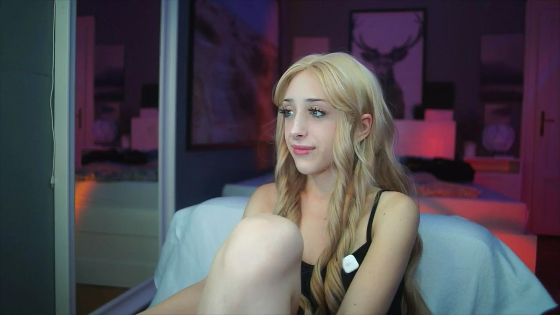 Gallery image thumbnail from Fanny21's myfreecams stream on, 10/07/2025, 19:36 image 12 of 20
