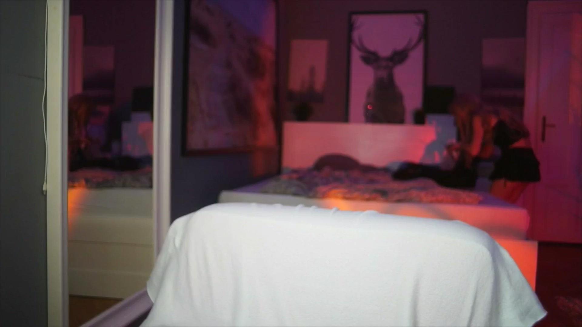Gallery image thumbnail from Fanny21's myfreecams stream on, 10/07/2025, 19:36 image 15 of 20