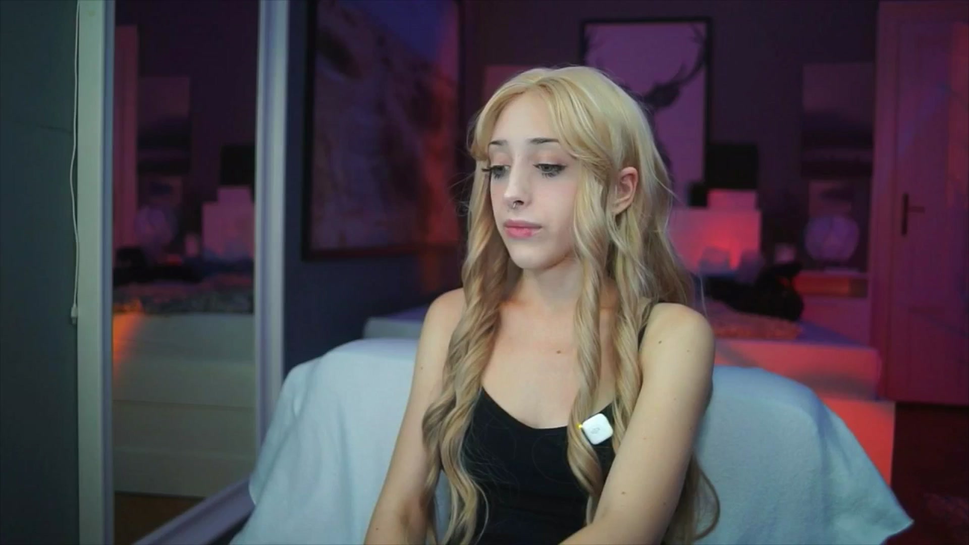 Gallery image thumbnail from Fanny21's myfreecams stream on, 10/07/2025, 19:36 image 20 of 20